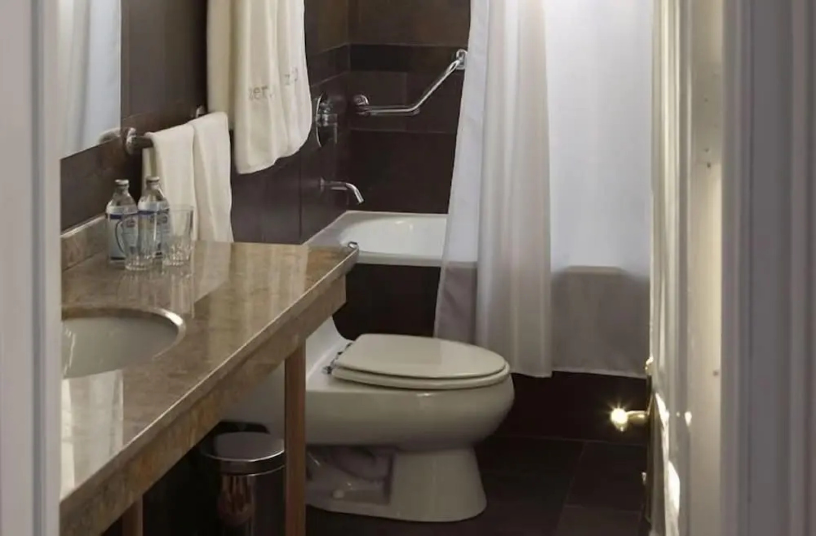 Zerohotel