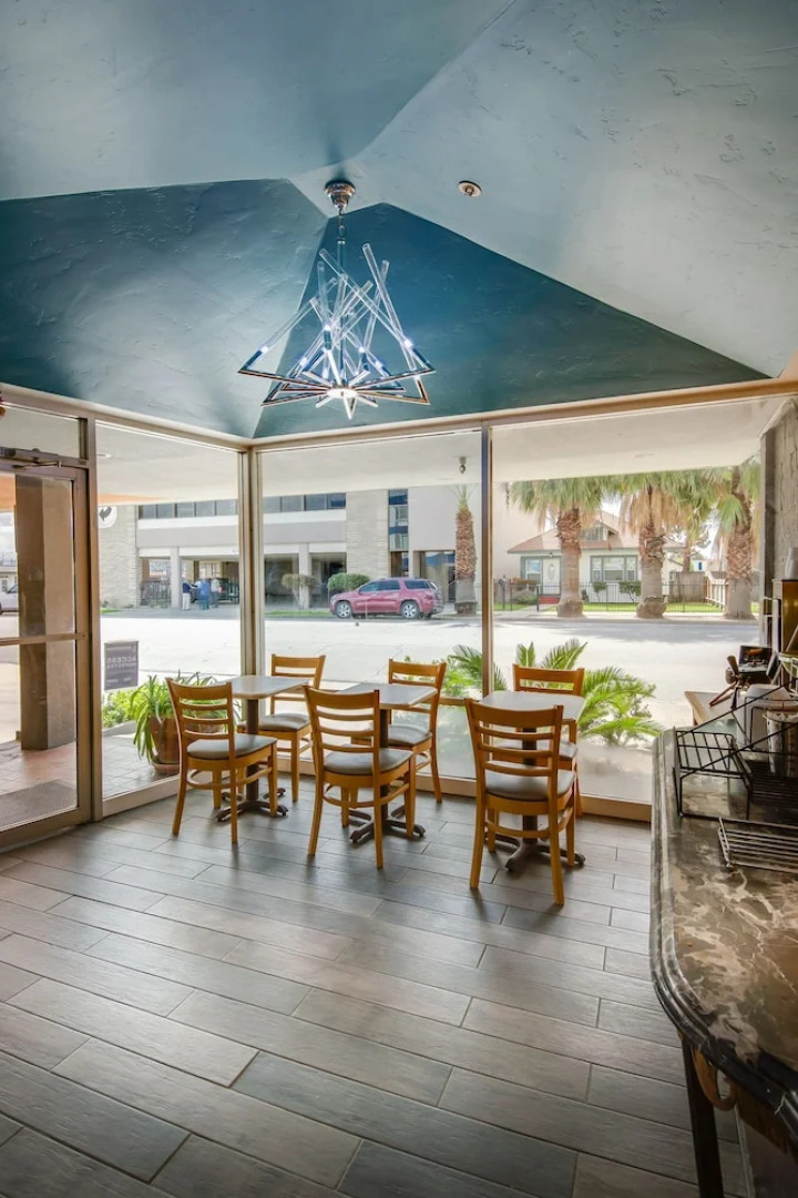 Vagabond Inn Executive Bakersfield Downtowner