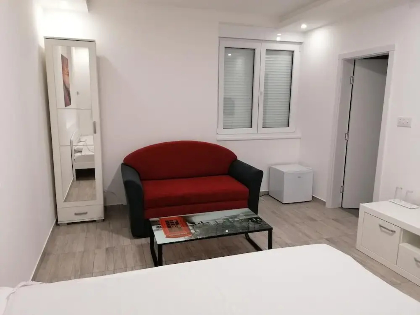 Airport View Apartment