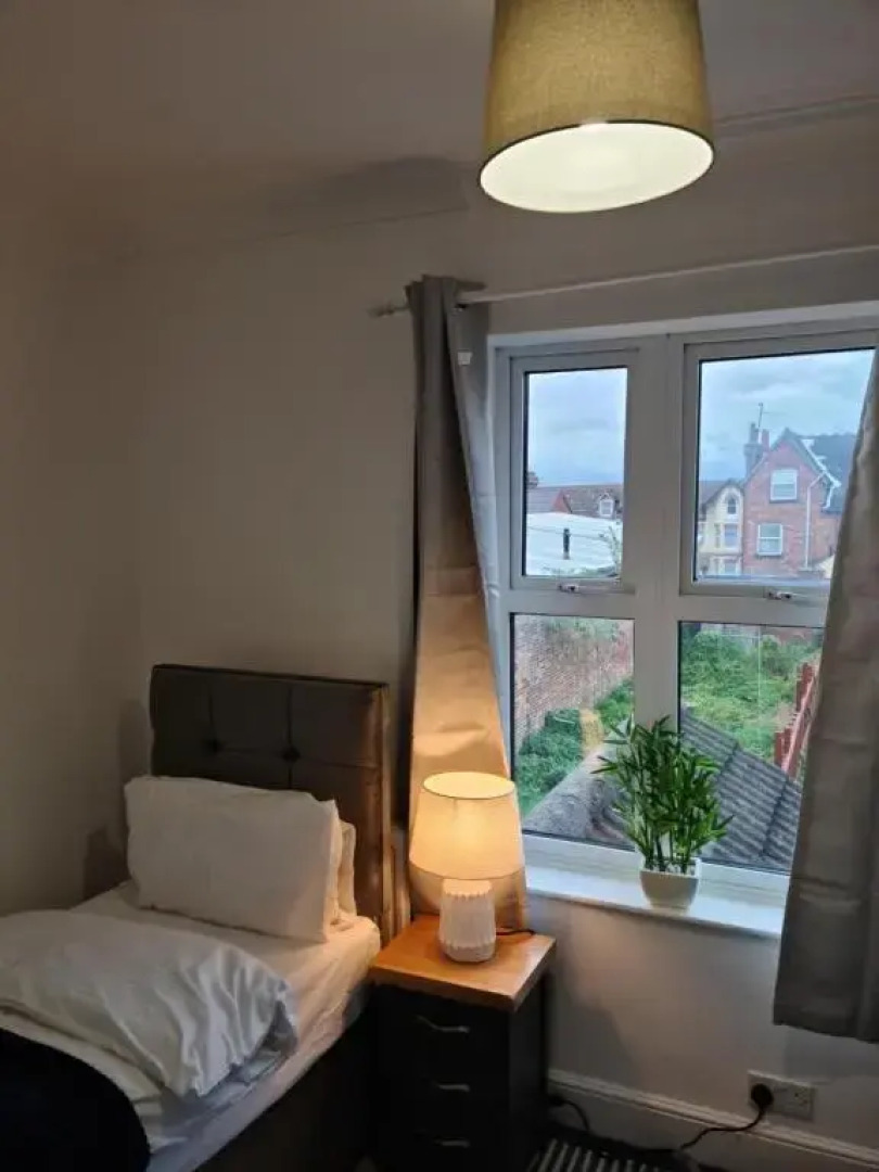 Fields Home a Stunning 3 Bedroom-Sleeps 5