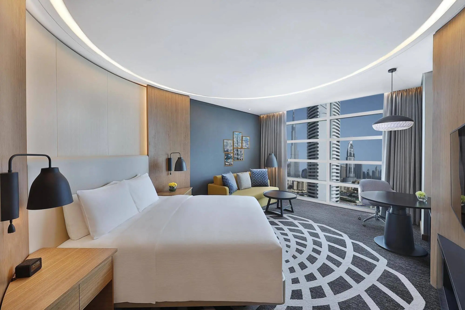 Отель Double Tree by Hilton Dubai Business Bay