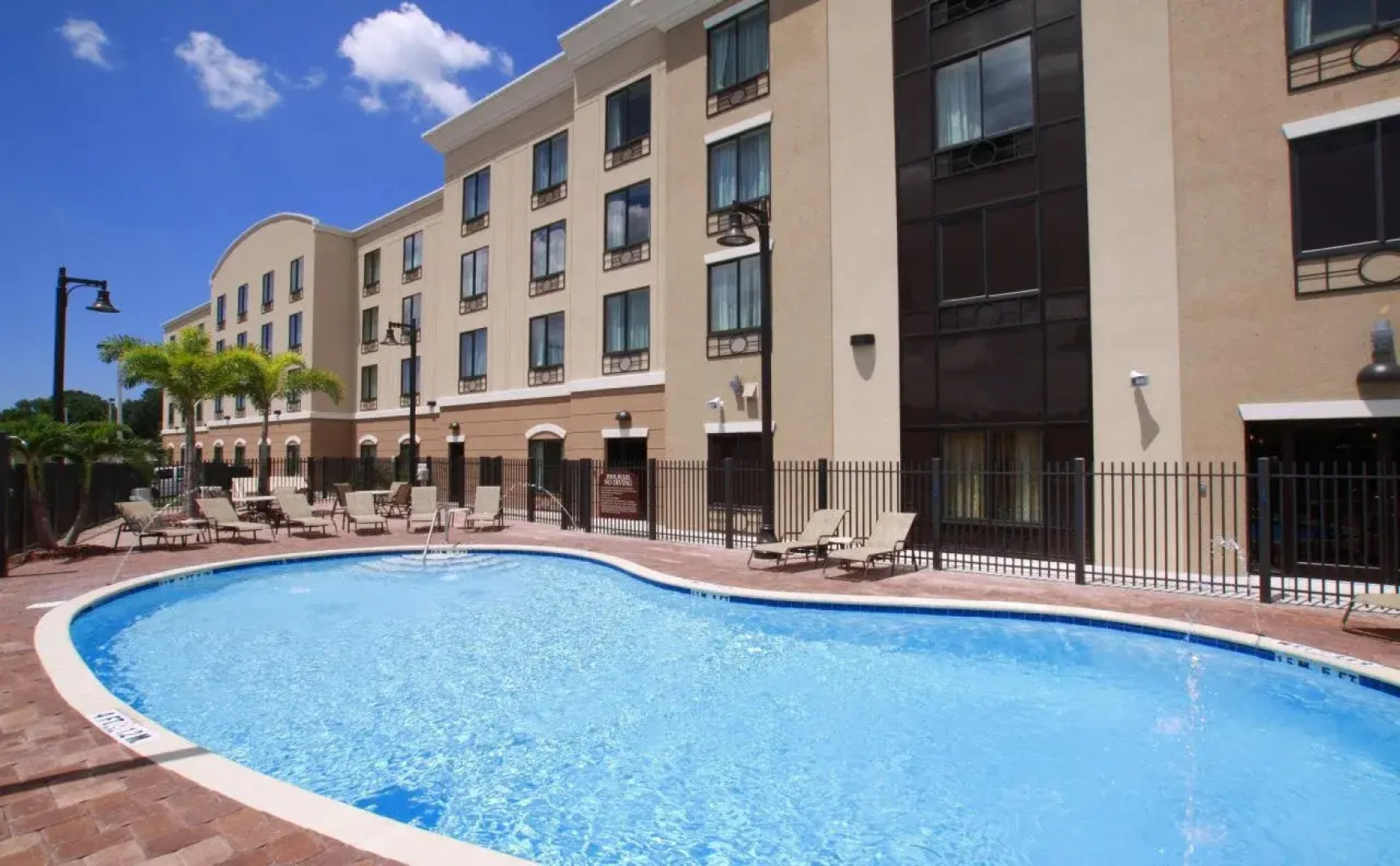 Holiday Inn Express & Suites Tampa USF Busch Gardens by IHG