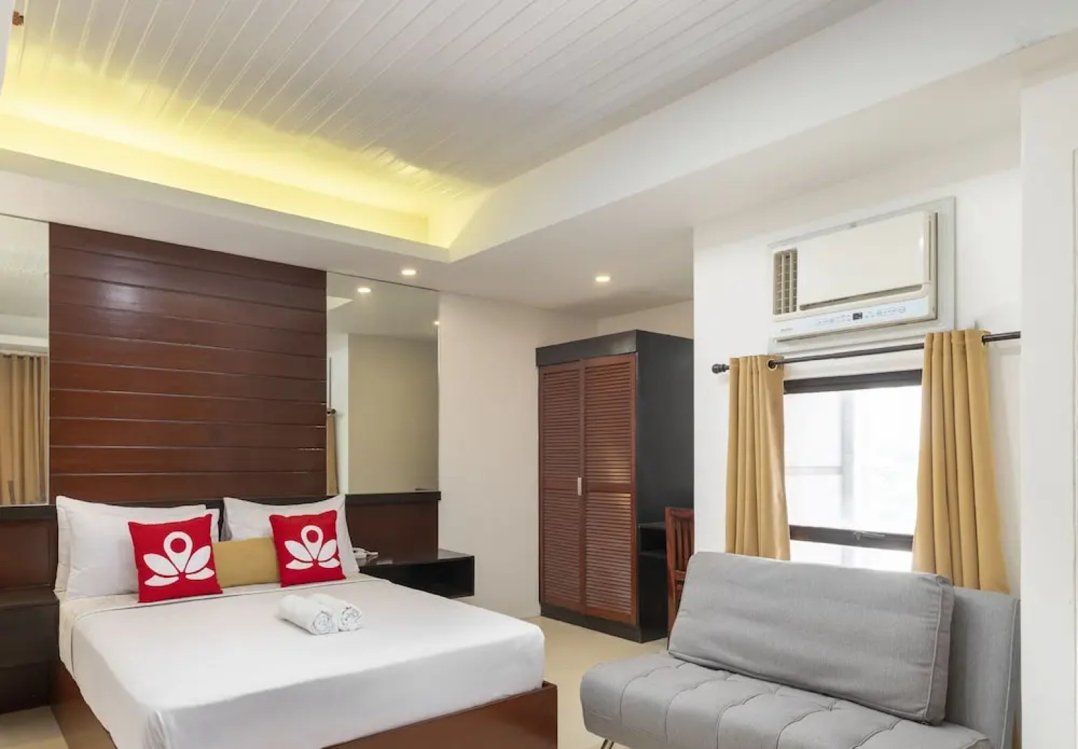 Yellowbell Hotel
