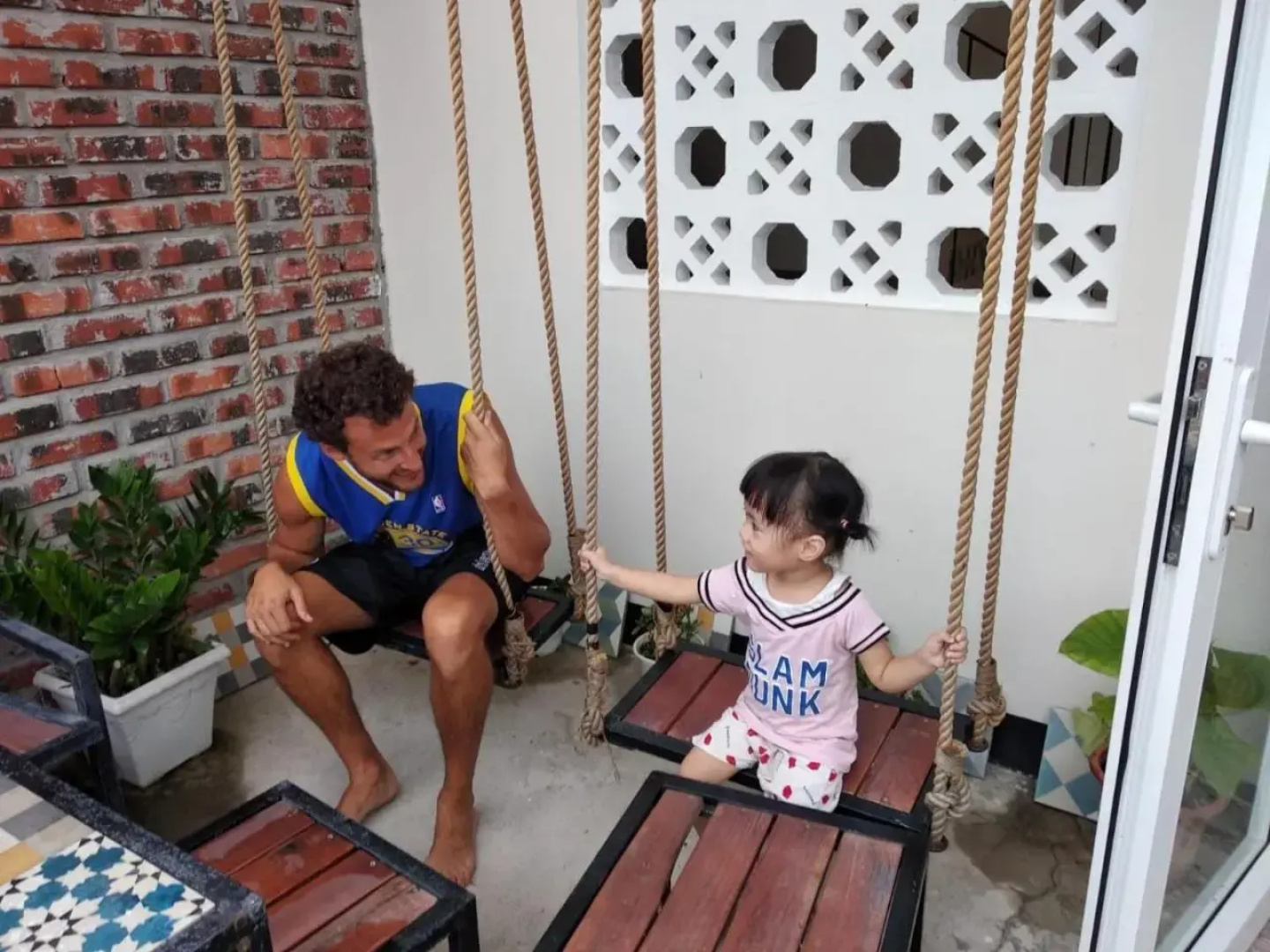 Hang Nga Guest house