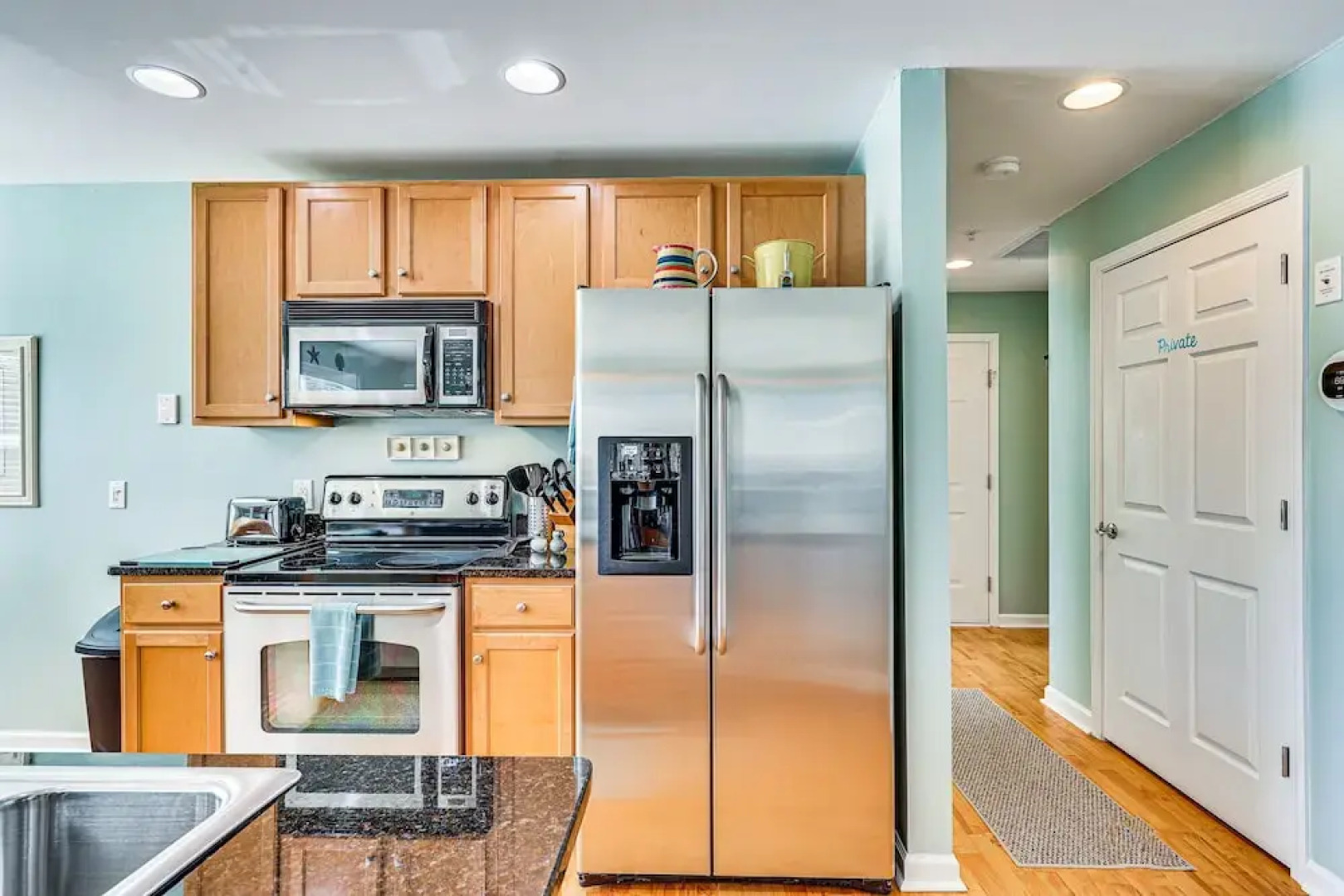 Marina & Beach Club Access: Condo in Southport