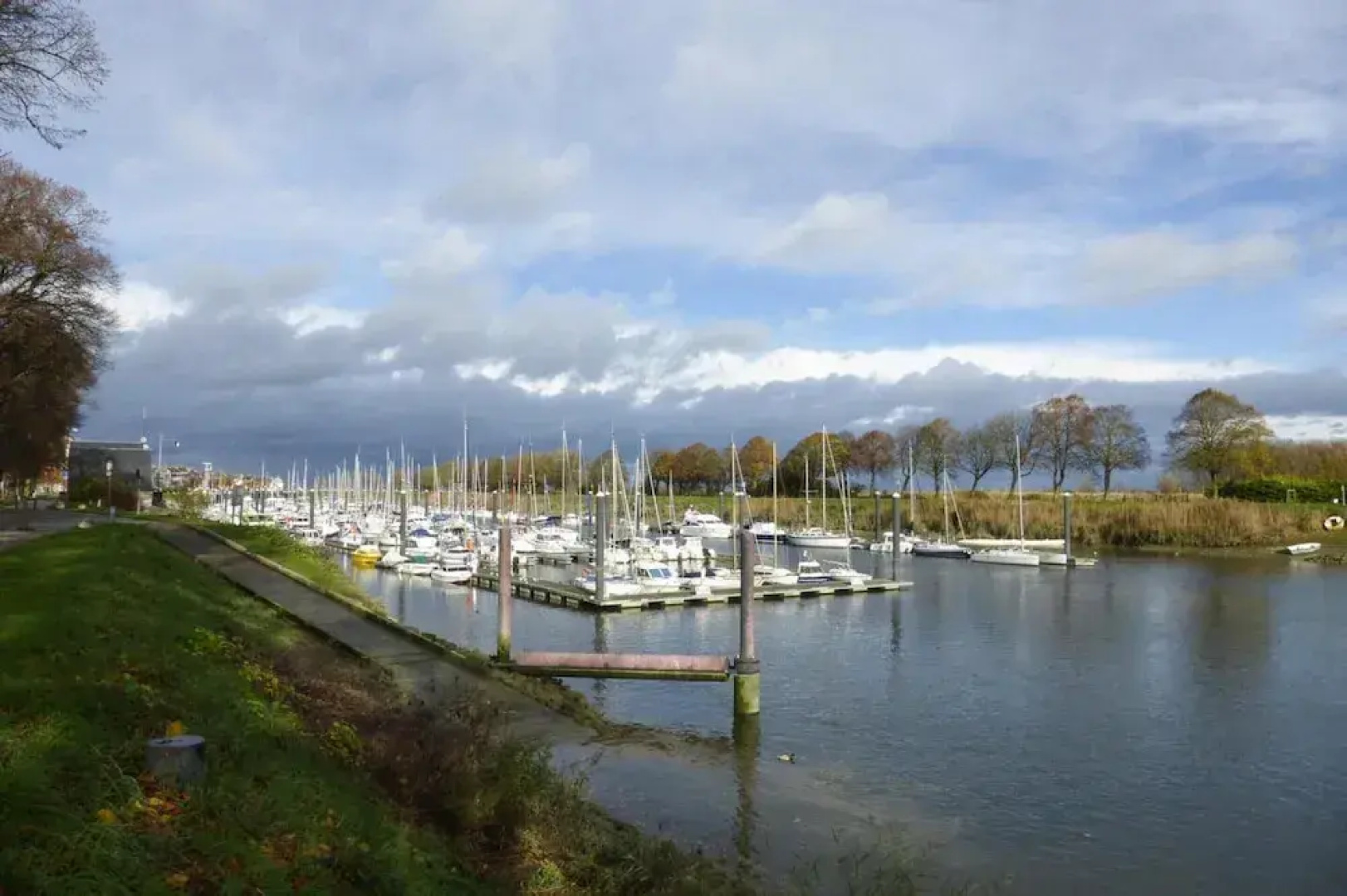 Townhouse Near Bay of Somme and Beaches