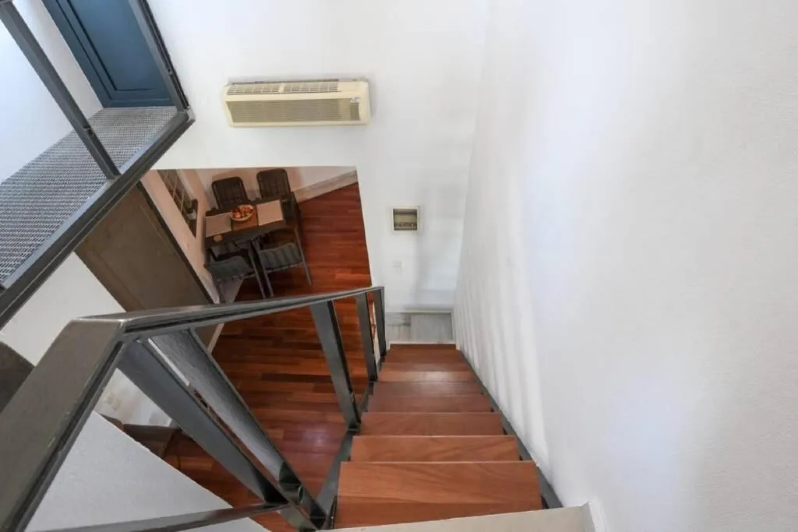 Sunshine Apt- Unique Holidays by the Sea