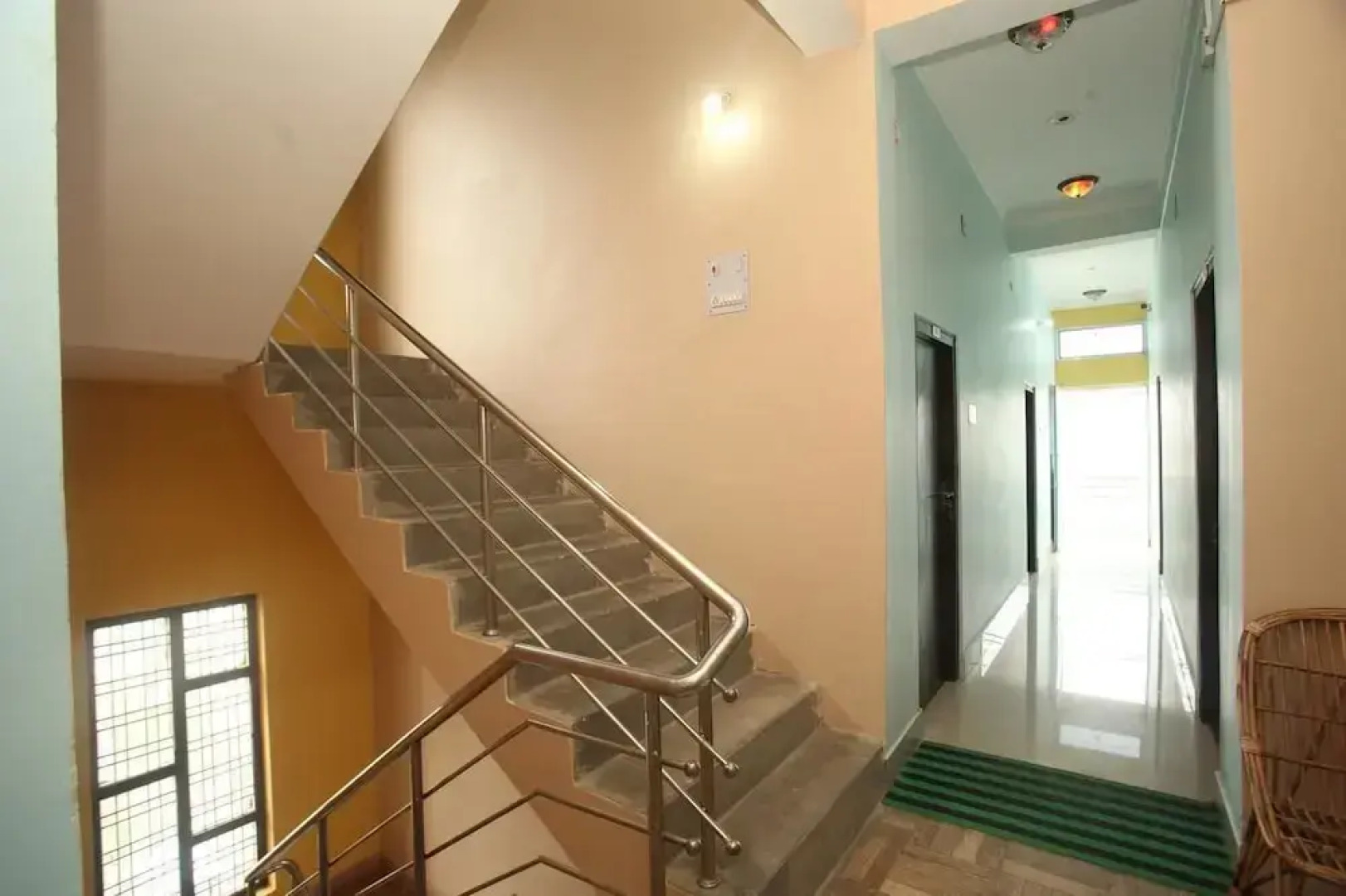 The Roadhouse Restro & Hotel By OYO Rooms