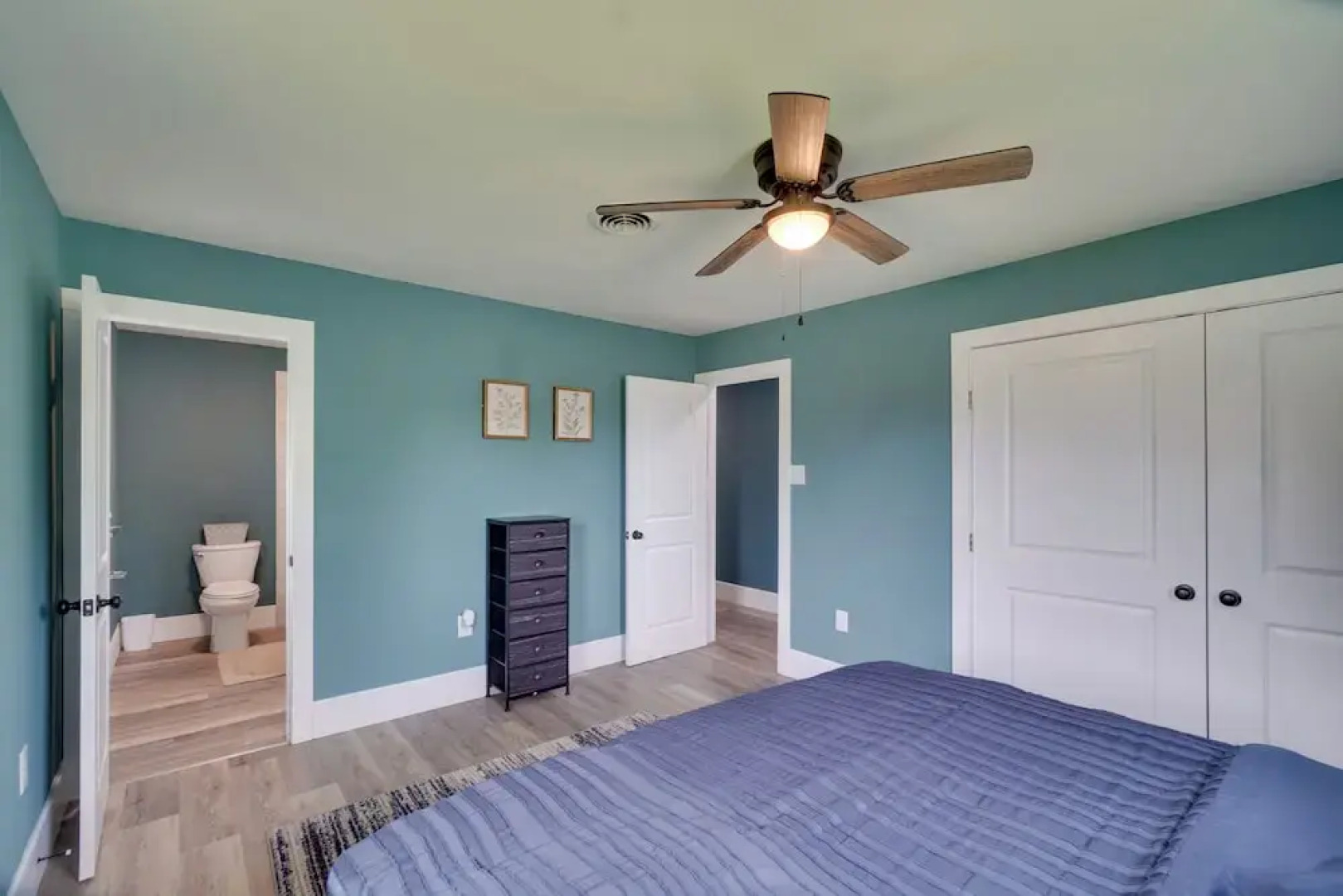 Walk to Stores: Home in Historic Shepherdstown!