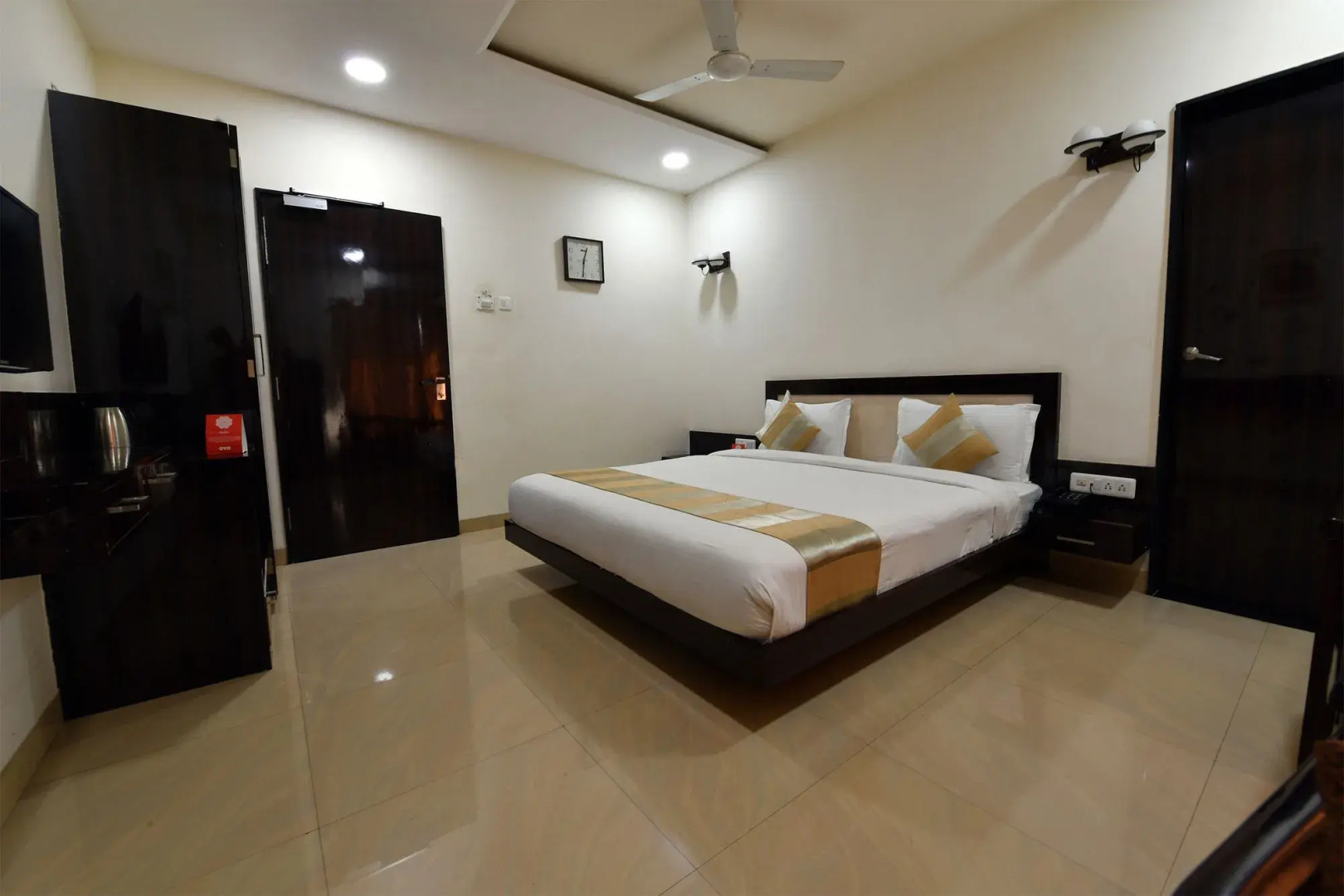 Capital O 4155 Hotel The Sudesh
