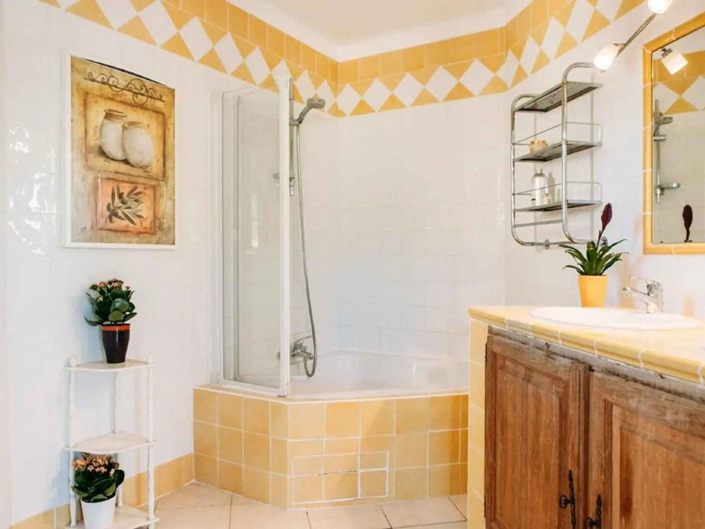 Stunning Holiday Home in Brue Auriac with Swimming Pool