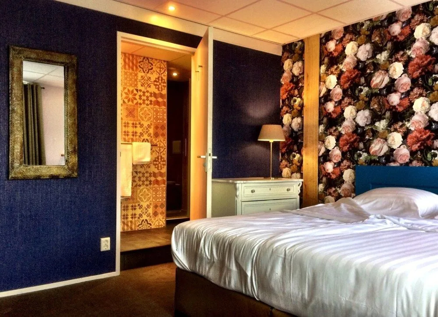 Hotel West Inn