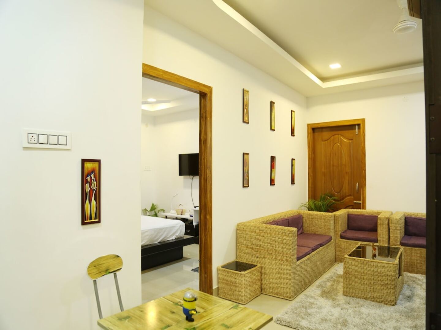 OYO 5566 The Blu Bell