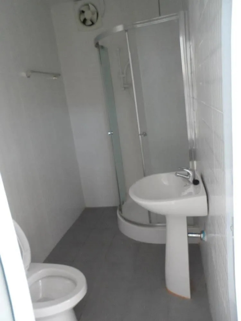 Kayom House - White Meranti House & Resort