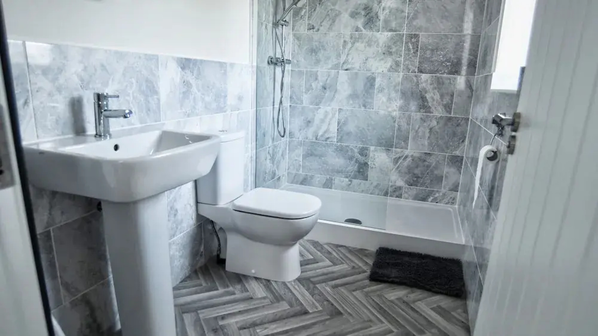 3Bd Gem In The Heart Of Barnetby Le Wold