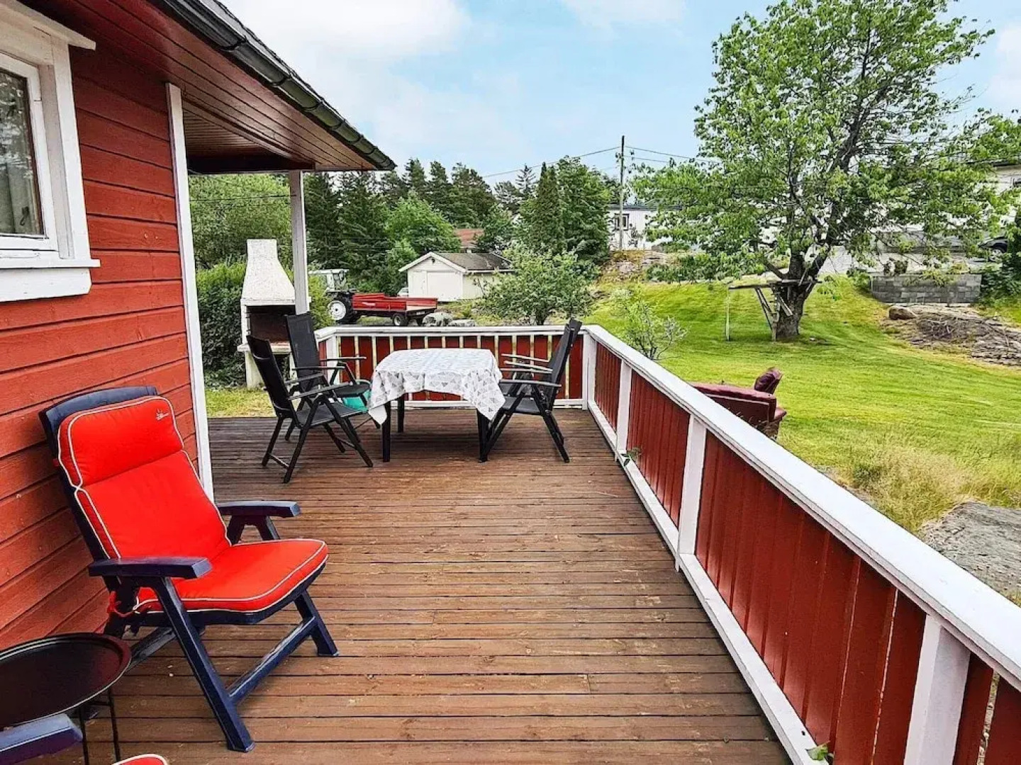 10 Person Holiday Home in Staubø