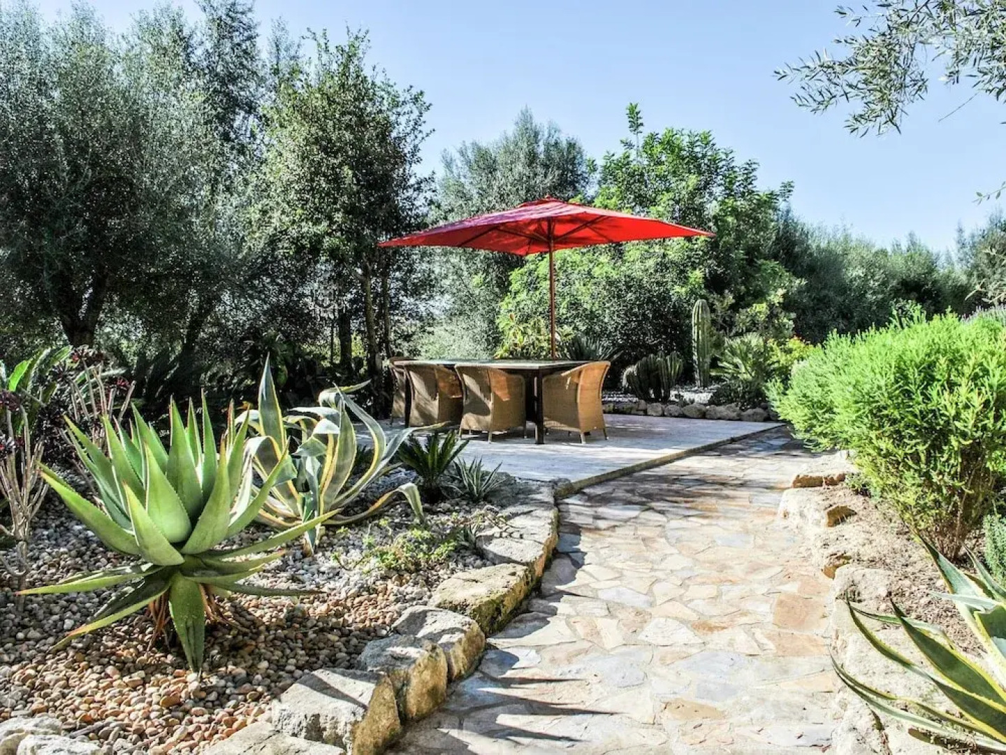 Luxurious Mansion in Montuïri With Sauna