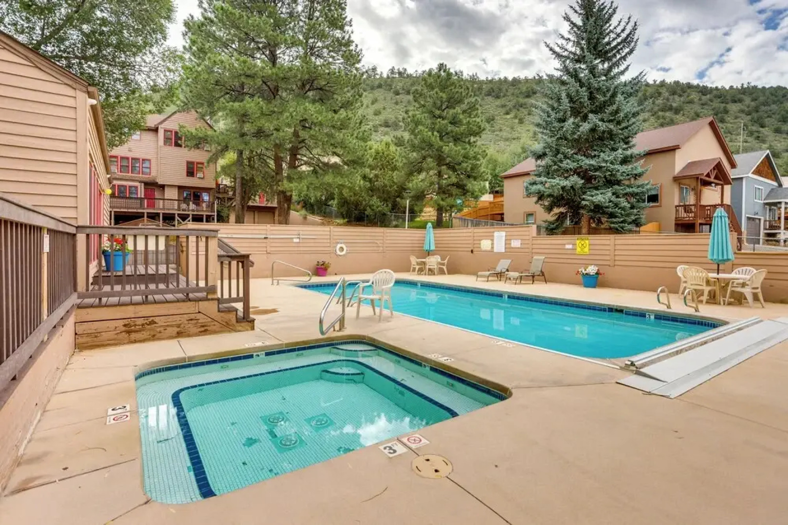 Darling Dwelling: 2 Mi to Dtwn Durango!