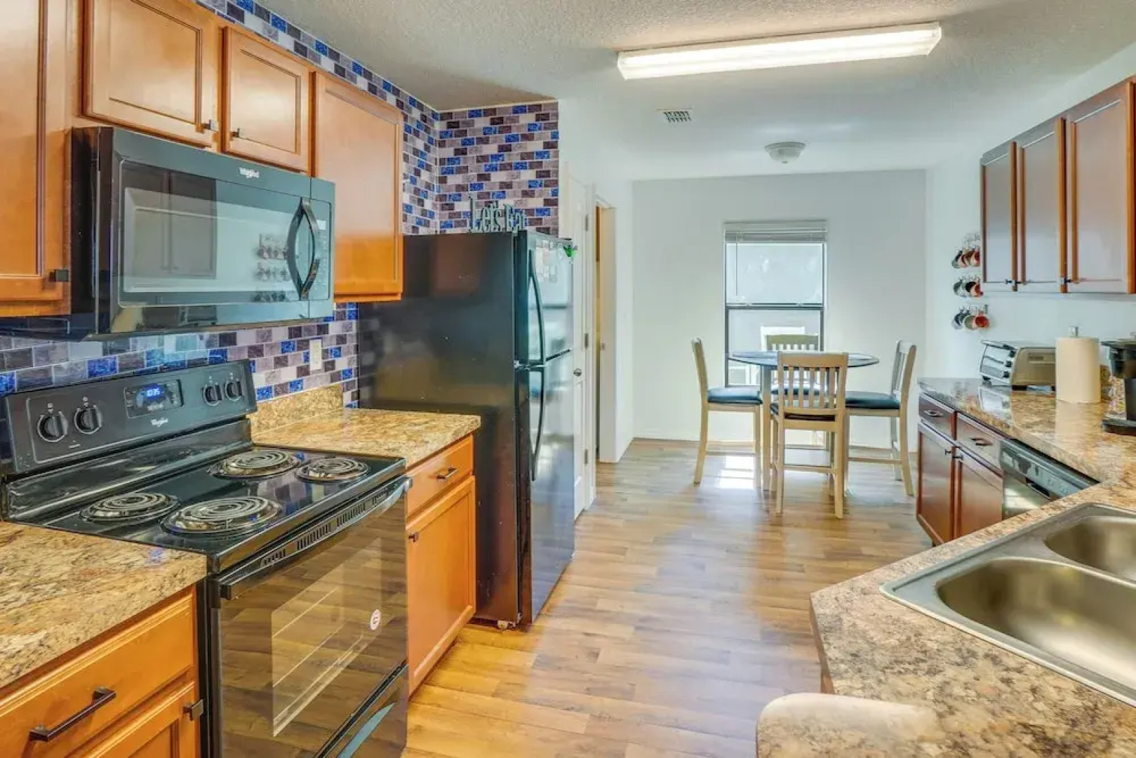 Tavares Retreat w/ Covered Patio & Private Yard