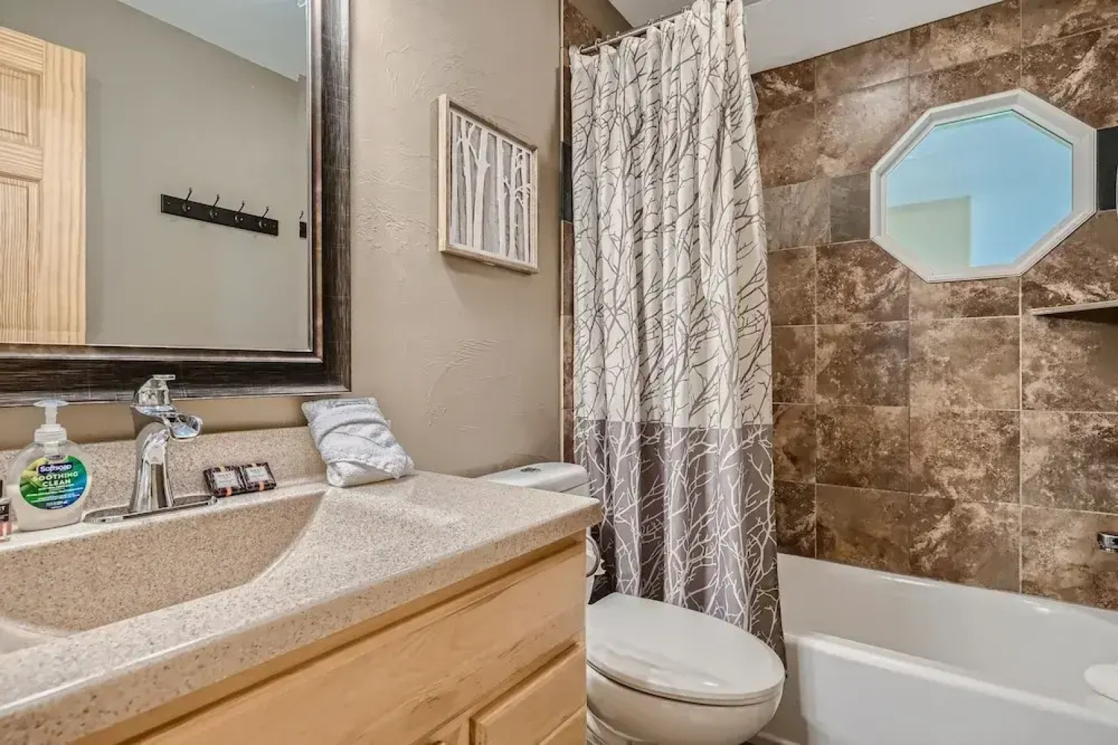 Twin Creek Lodge 7 Bedroom Home by RedAwning