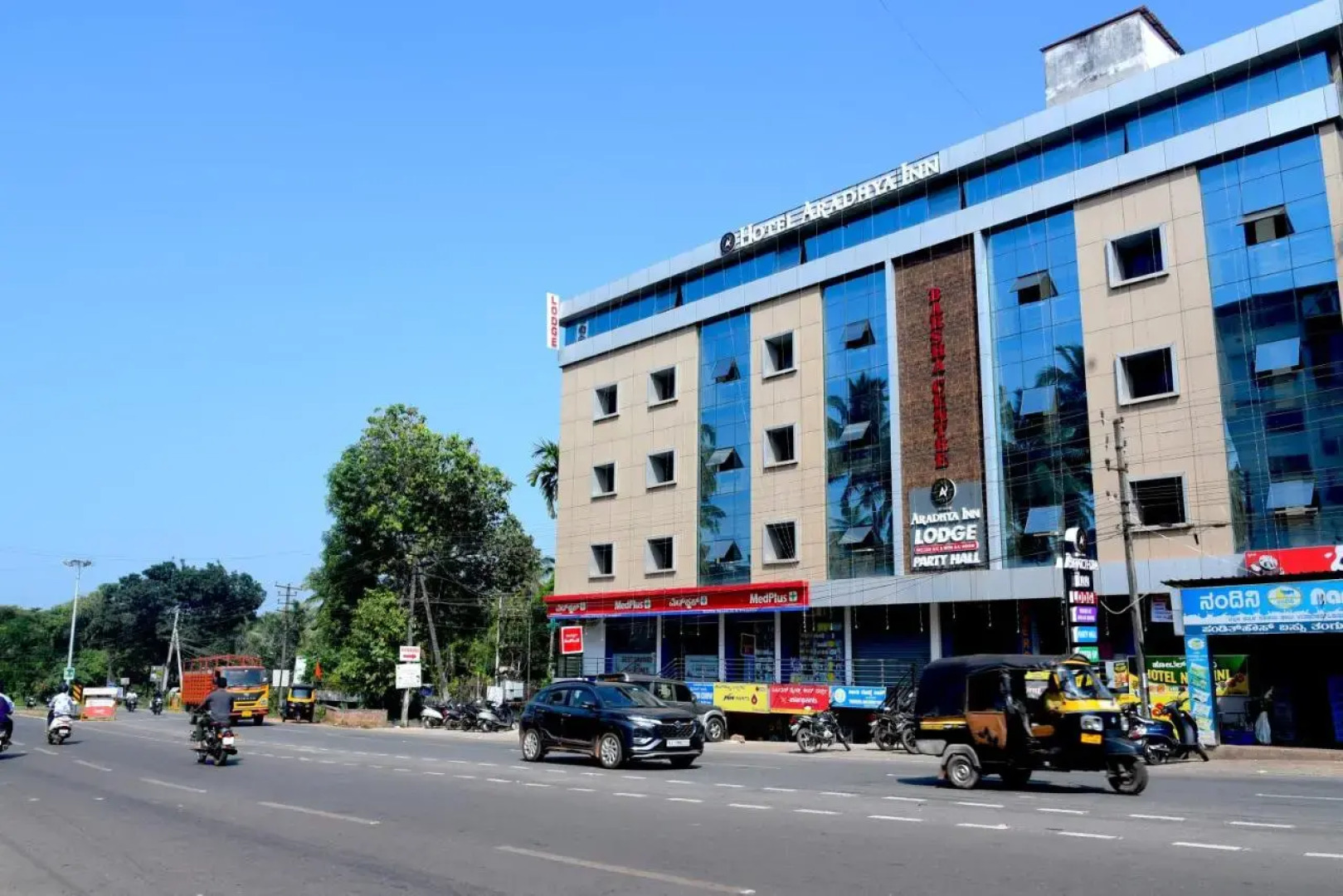 Hotel Aradhya Inn Deralakatte