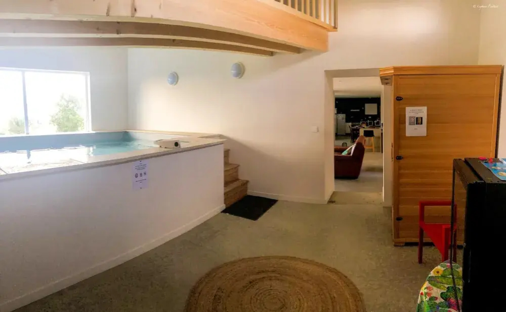 Villa With 5 Bedrooms in Panissières, With Indoor Pool, Enclosed Garden and Wifi - 56 km From the Slopes