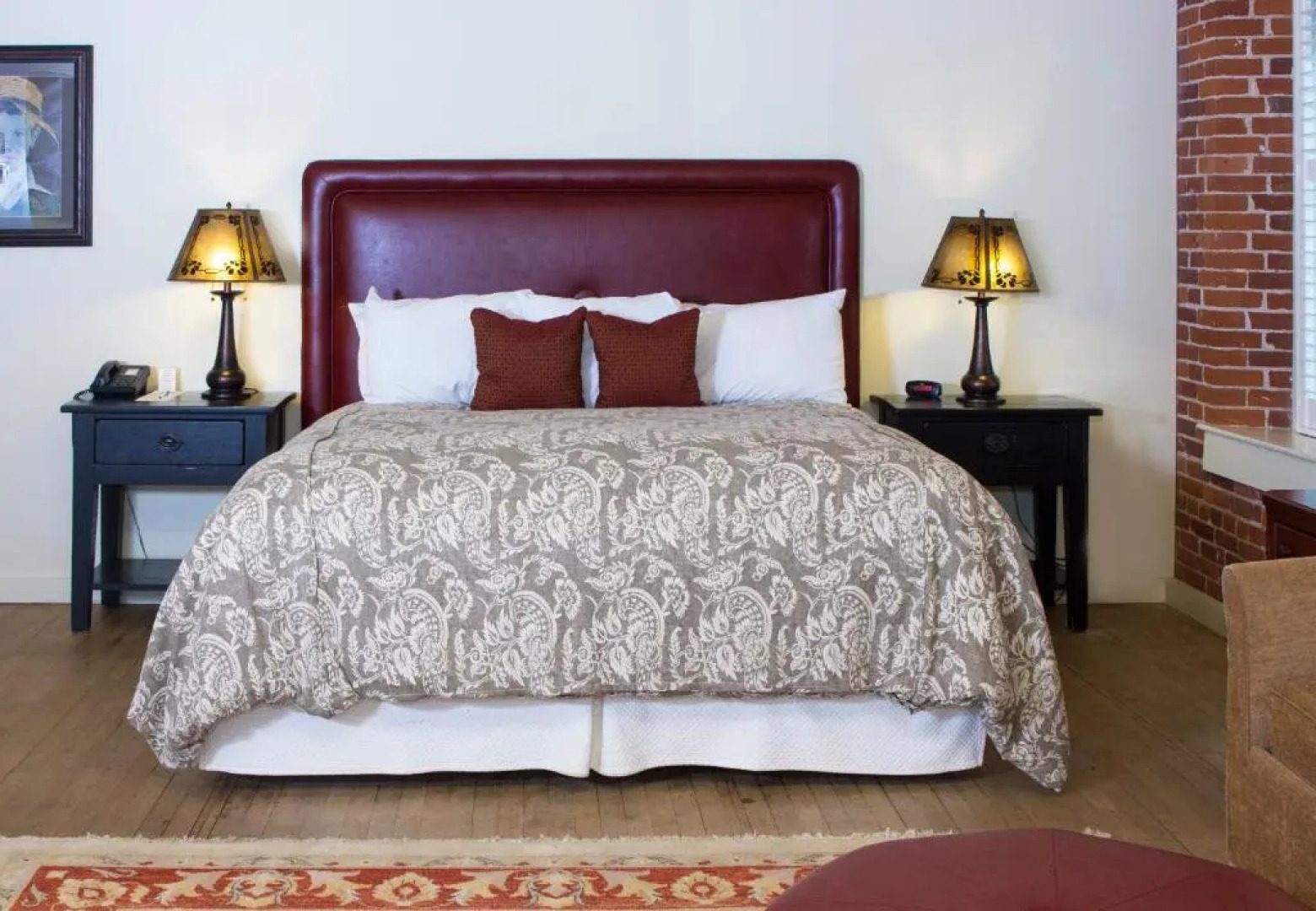 The Common Man Inn & Restaurant