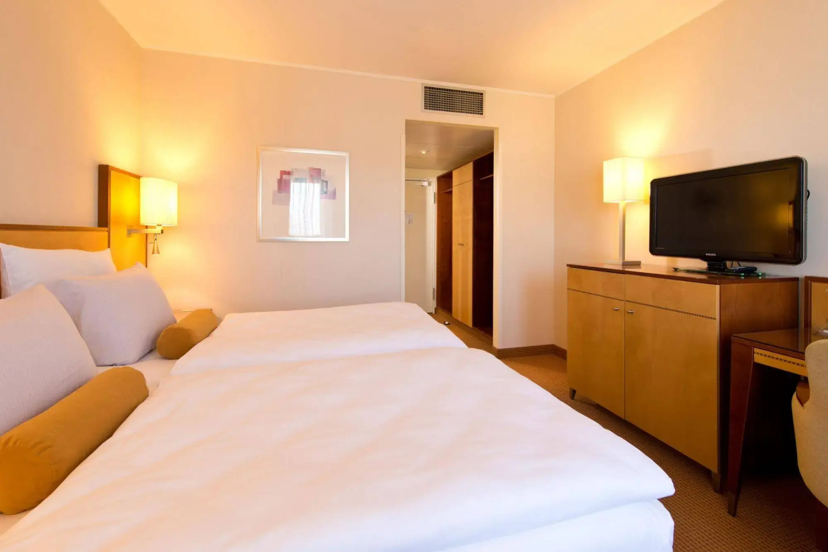 Отель The Q - Quadro City Hotel