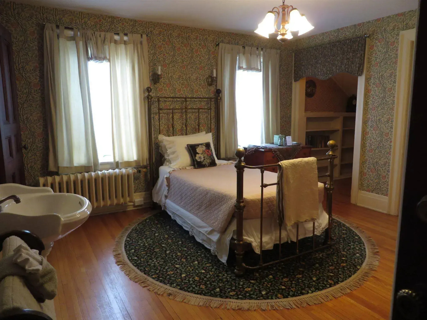 Stone Chalet B&B Inn and Event Center