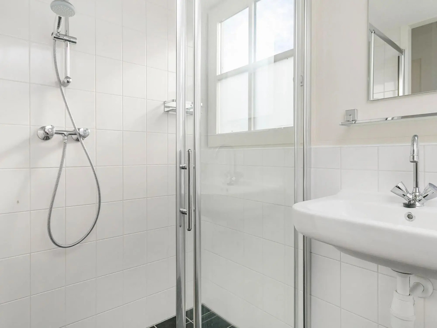 Detached 2 Bathroom Villa in Quiet Location near Forest