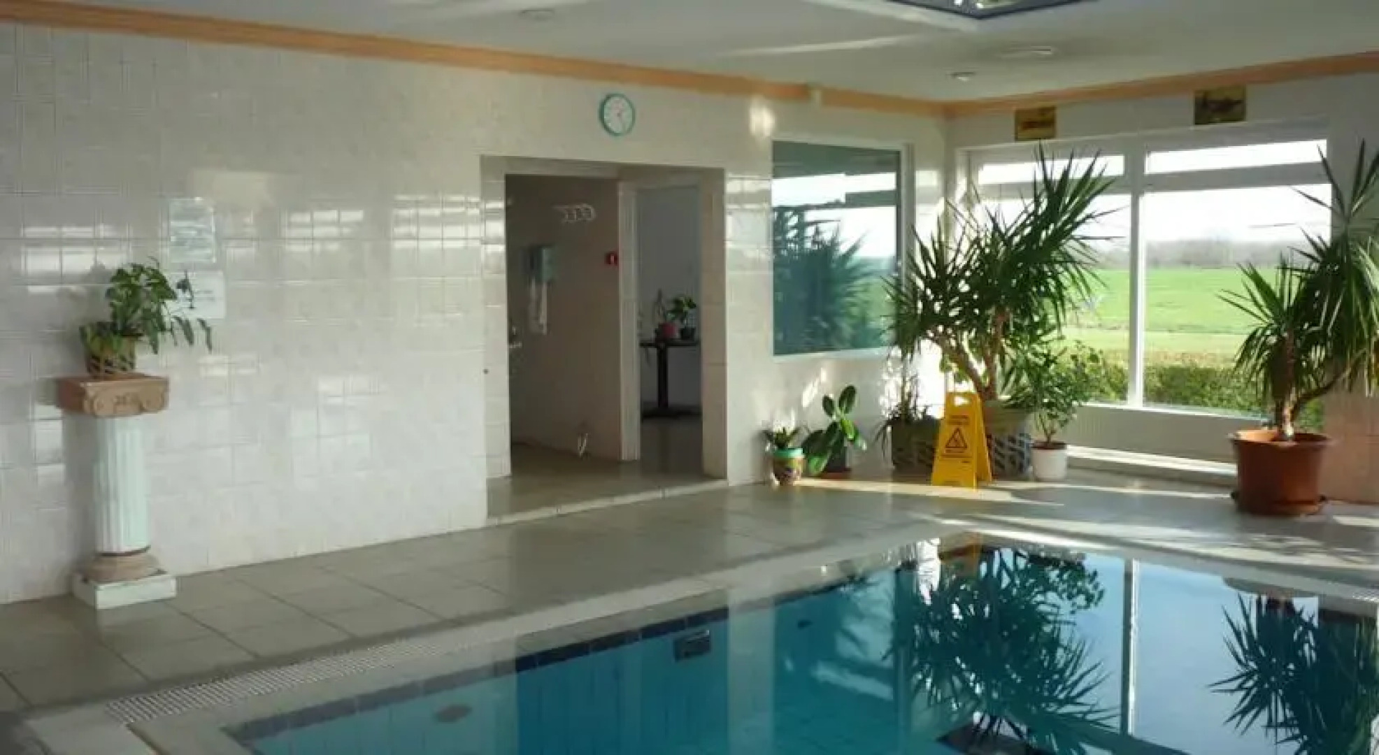 Aero Hotel & Etterem