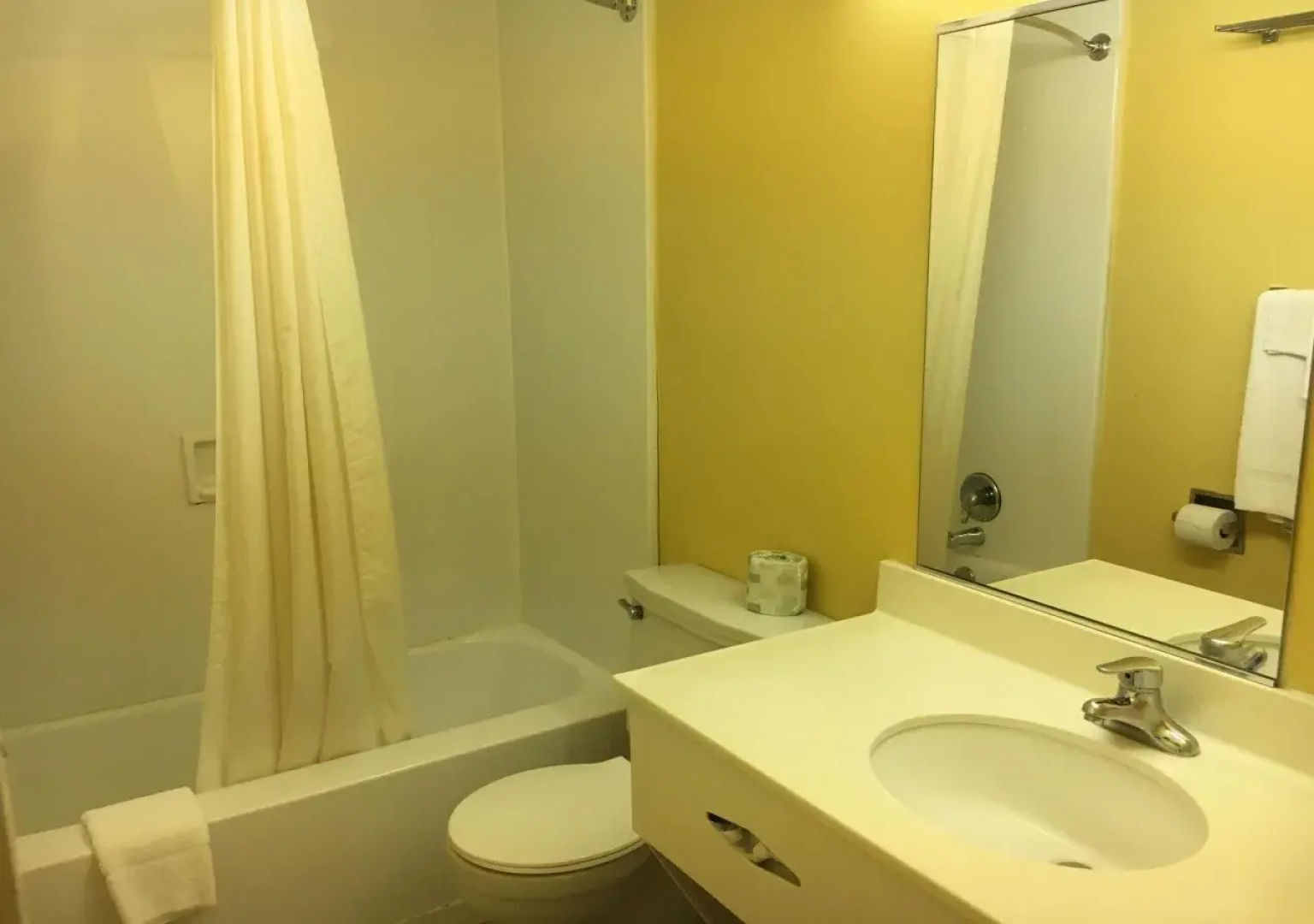 Americas Best Value Inn & Suites - East Toledo/Millbury