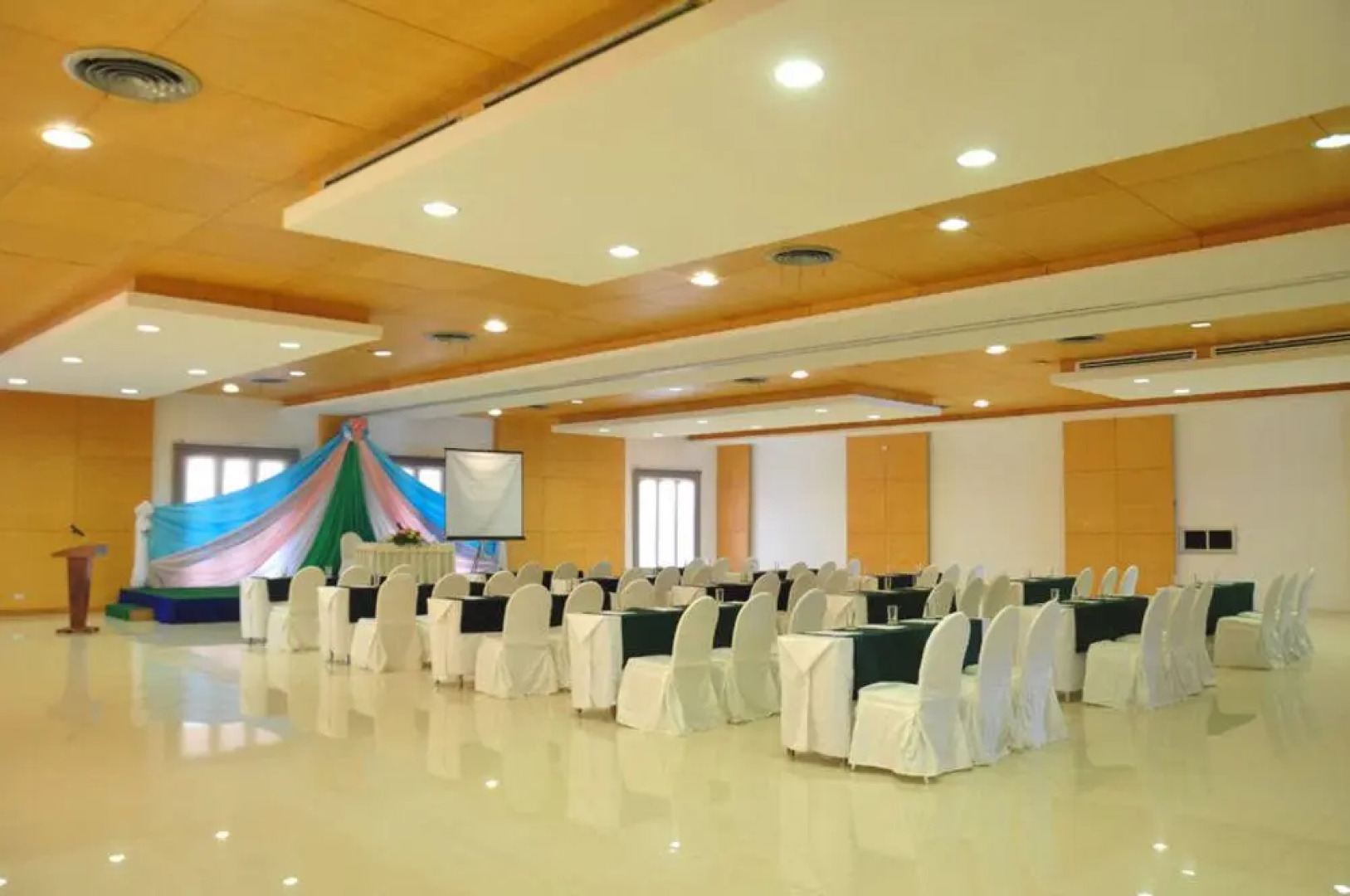 Lomtalay Chalet Resort