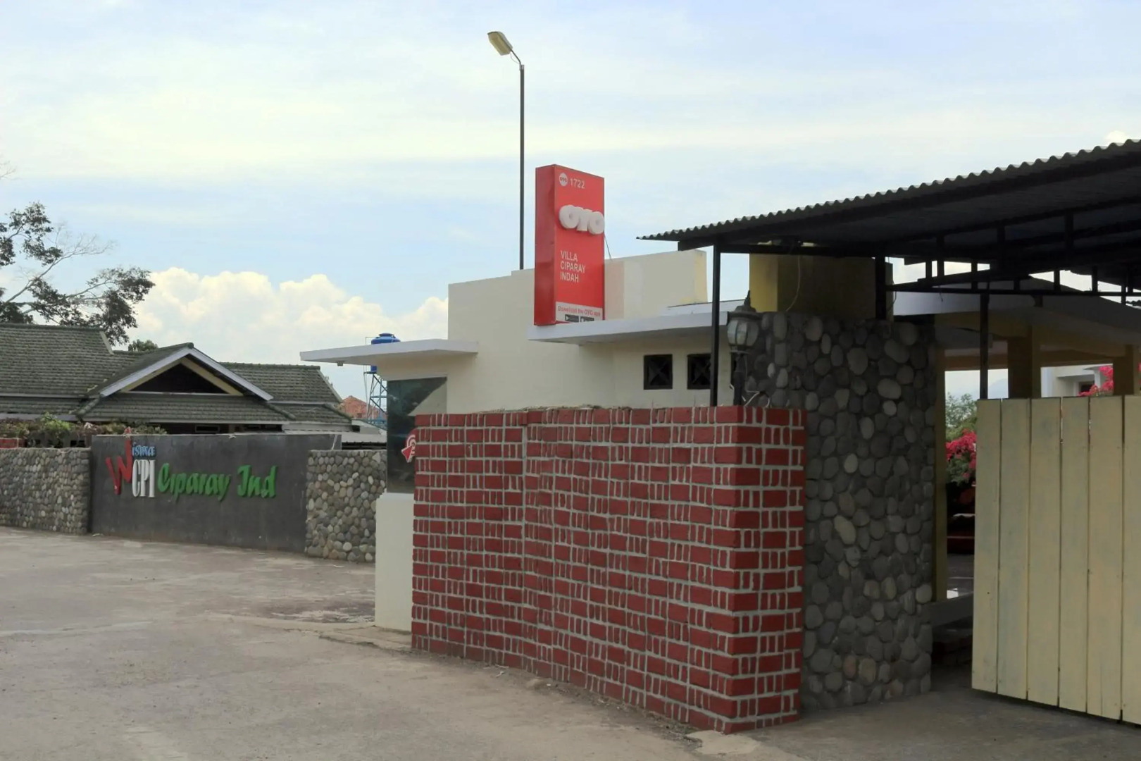 OYO 1722 Villa Ciparay Indah