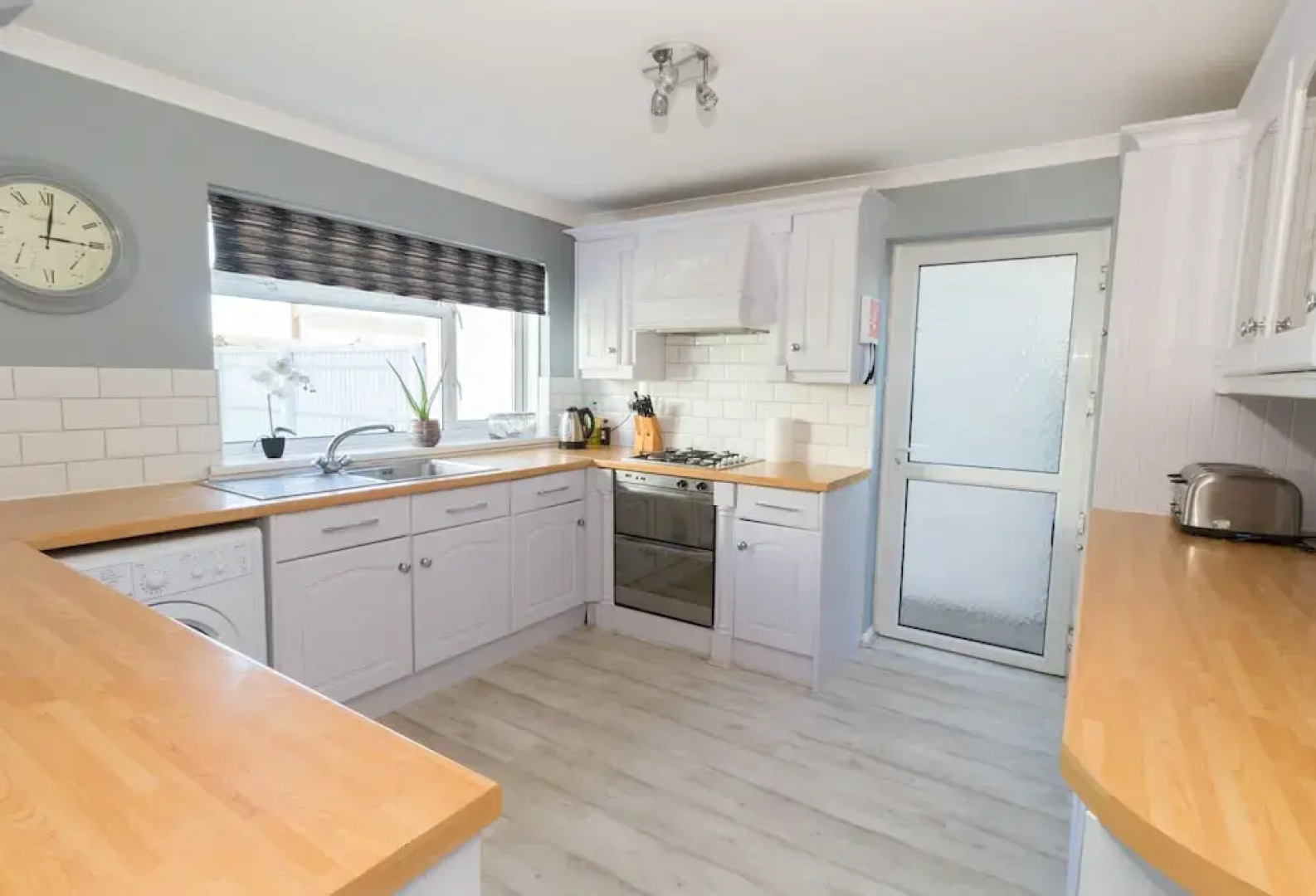 Hemingway Drive Serviced Accomodation