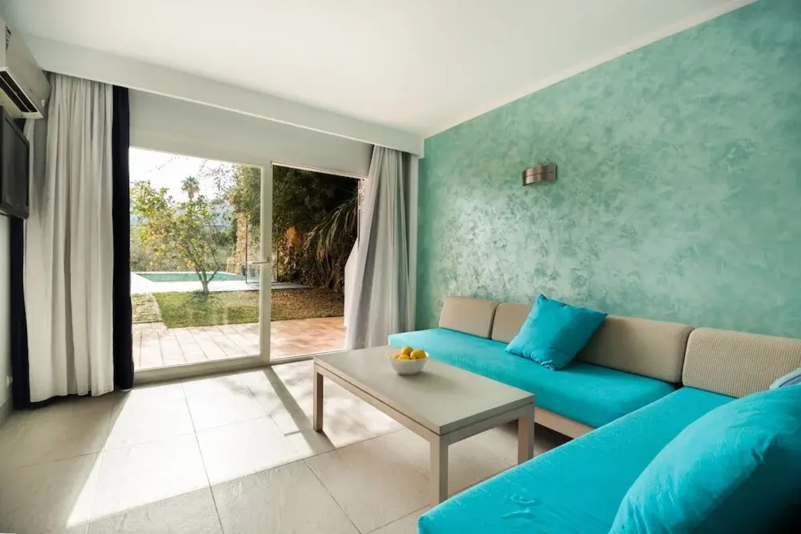 Aparthotel Ferrera Beach