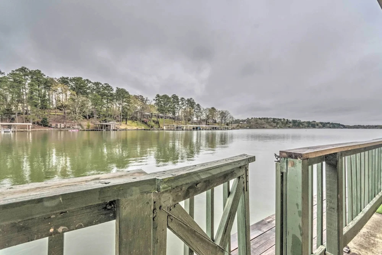 Lake Hamilton Couple's Retreat: Boat Dock + Ramp!