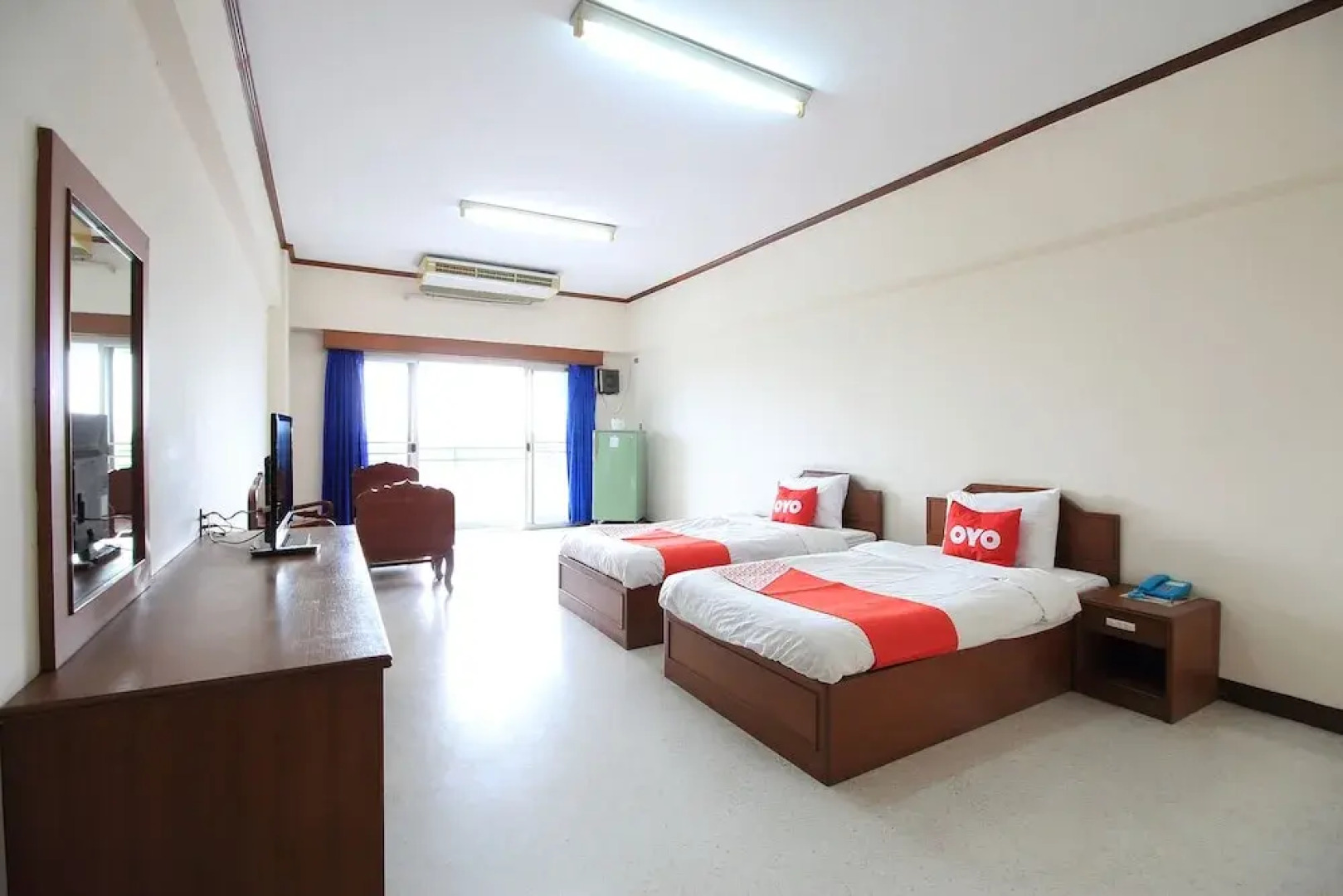 OYO 247 Diamond Place