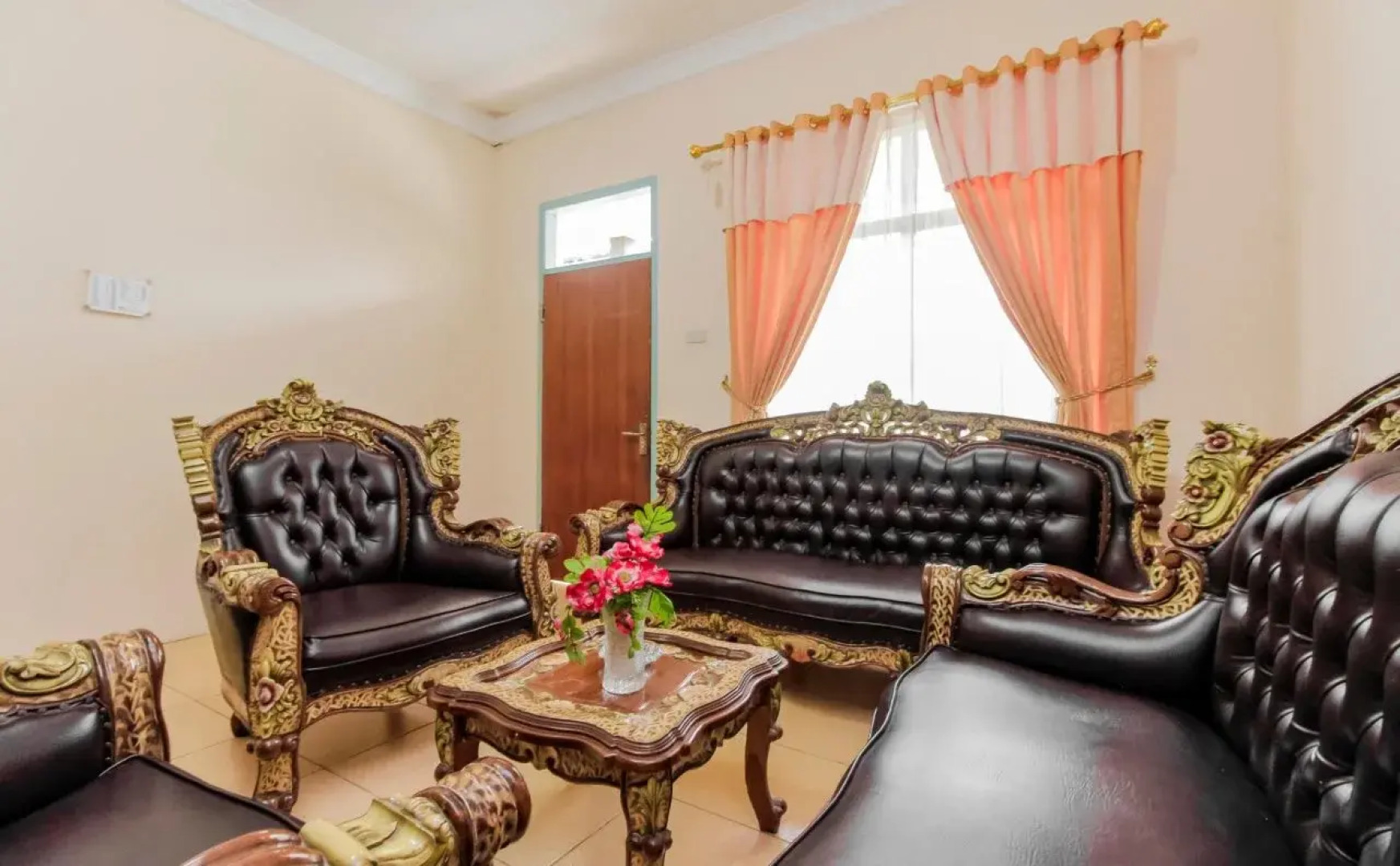 RedDoorz Plus @ Pangkal Pinang Mentok