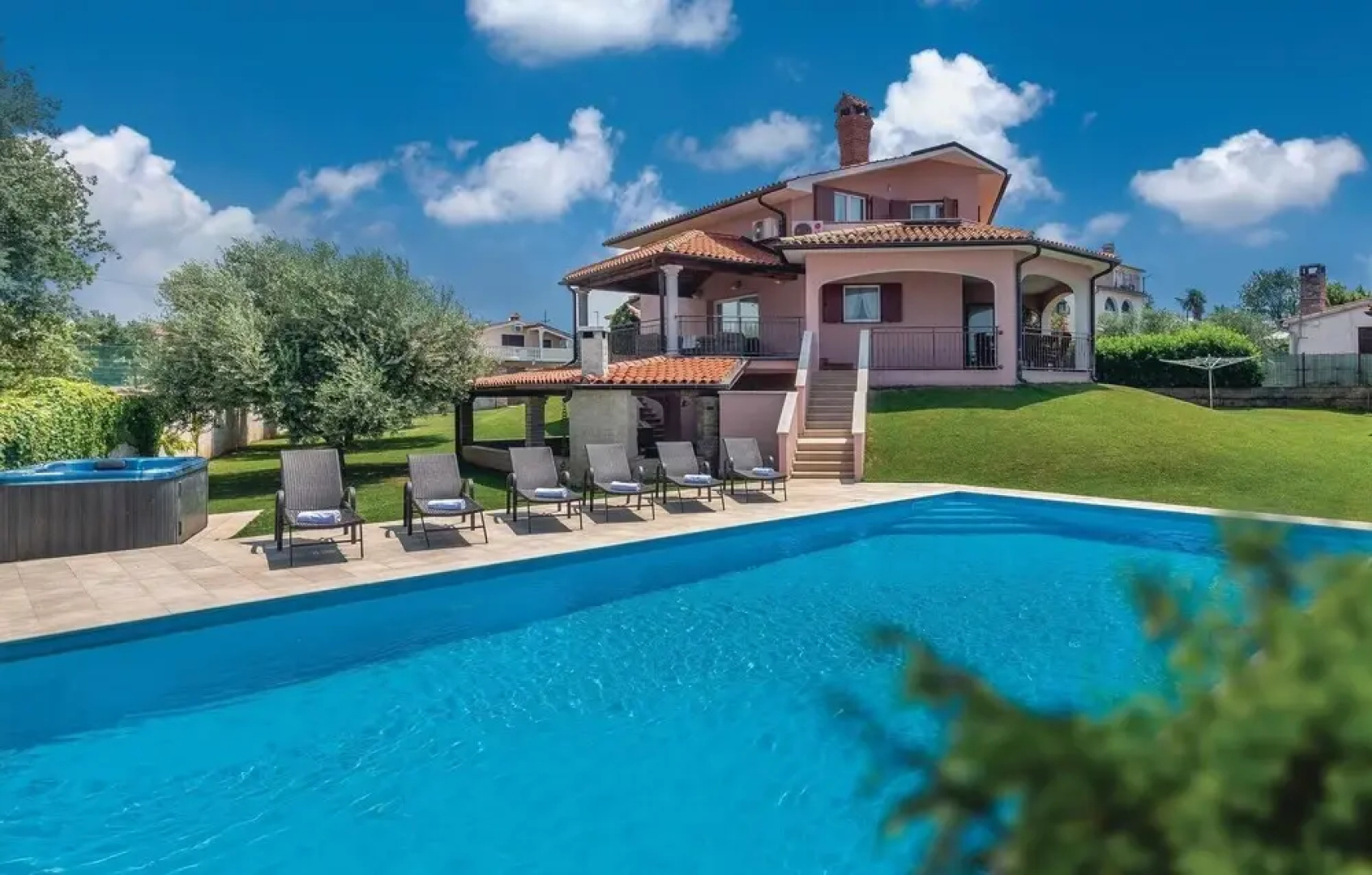 Amazing Home in Nova Vas with Hot Tub, WiFi & 4 Bedrooms