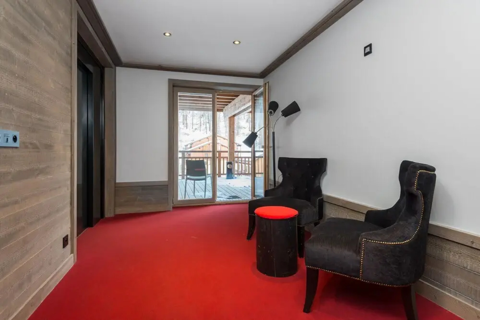 Victoria Lodge, Friendly Hotel