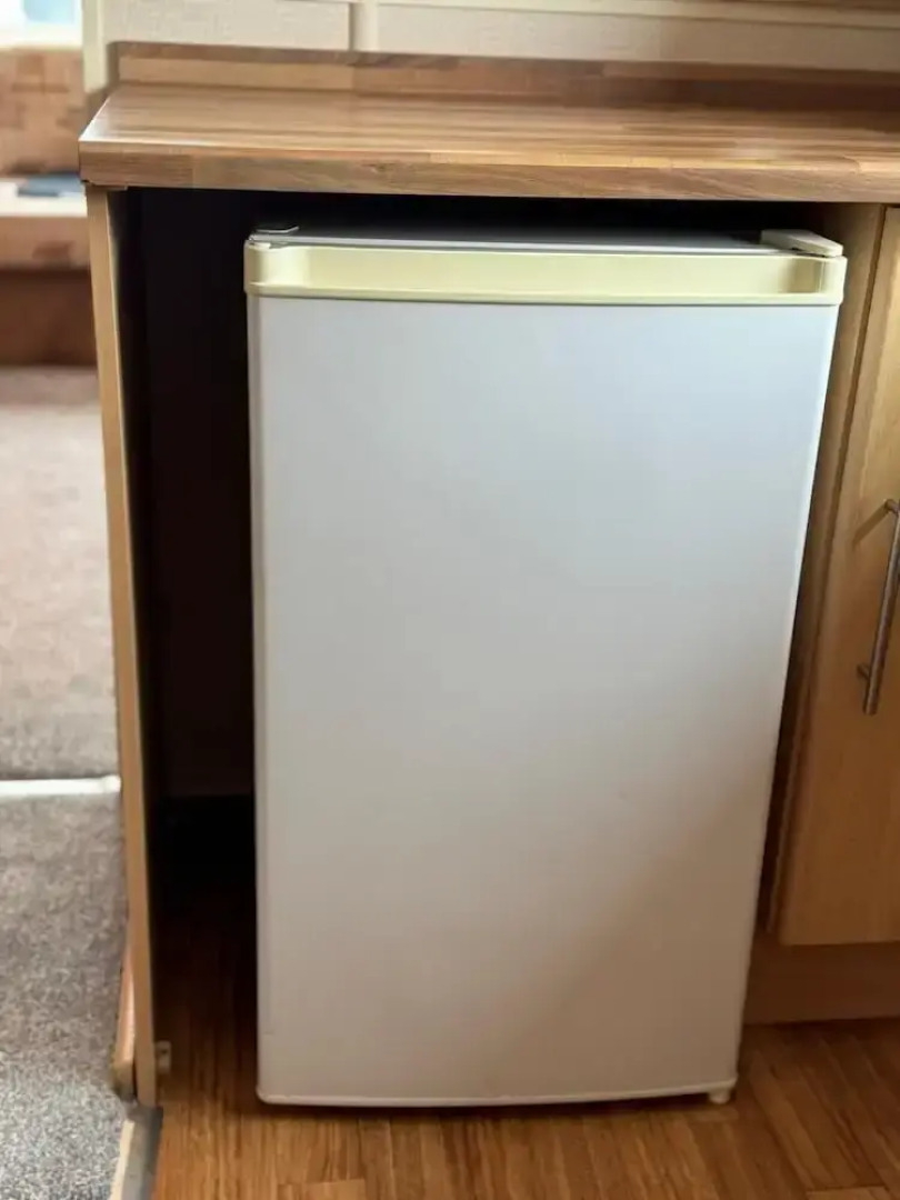 3-bed Carvan, Sleeps 6, Pets & Parking