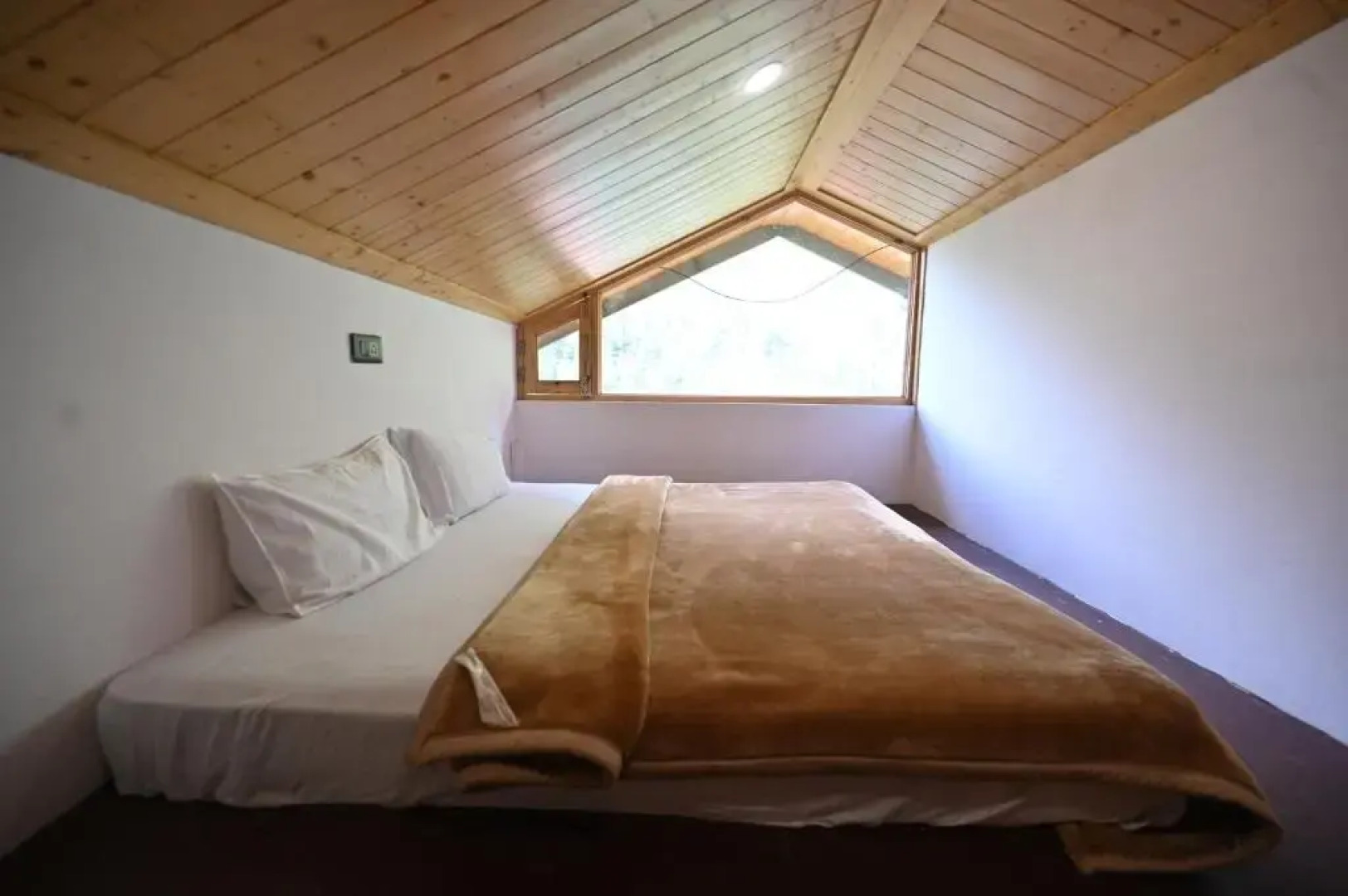 The Woodward Two By Oyo Room