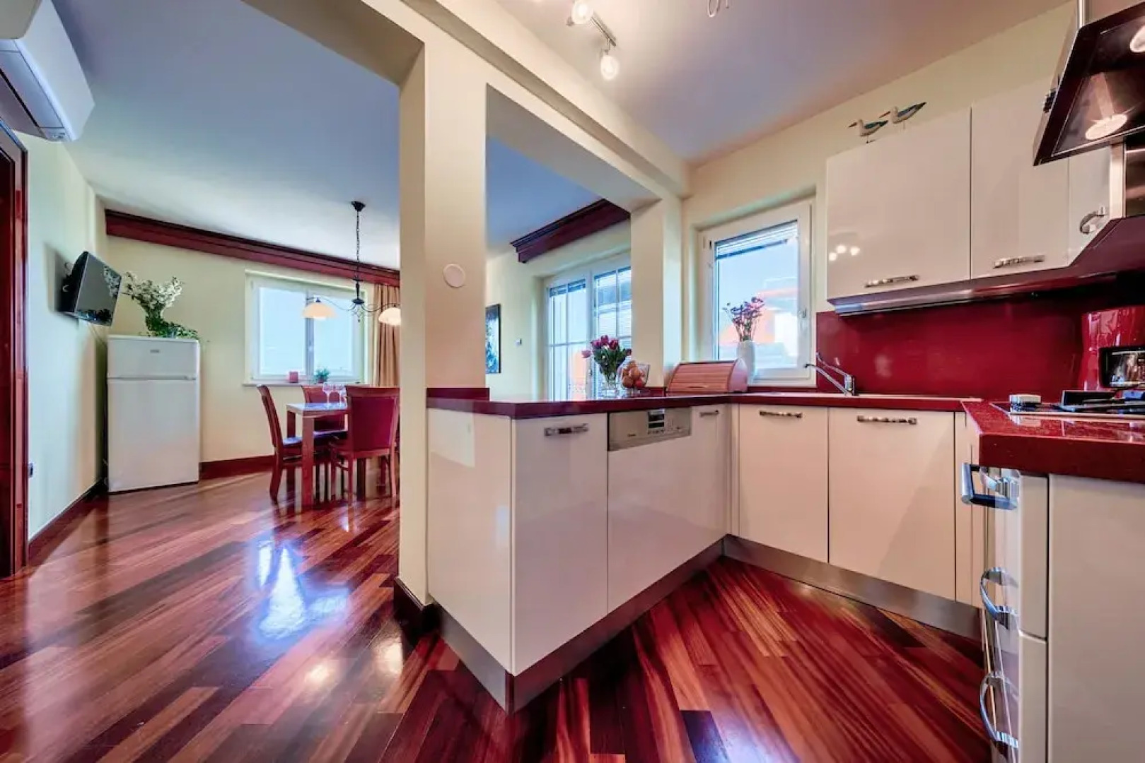 Apartments Donna with Sea View