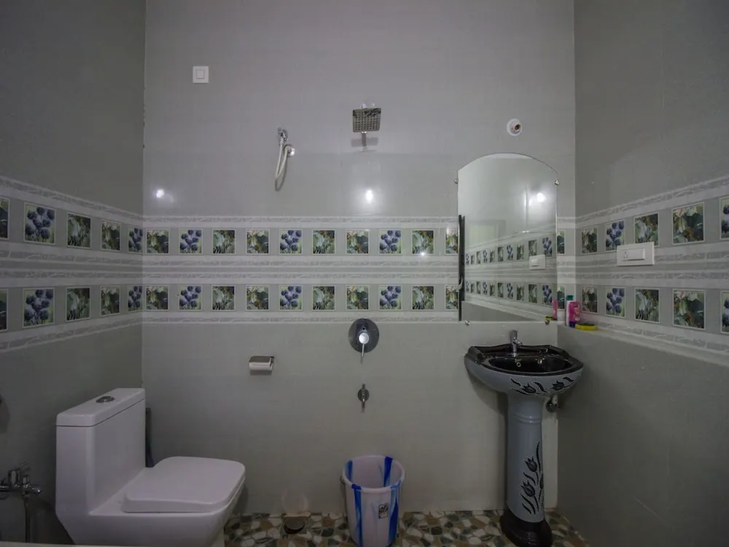 OYO 12829 Home Graceful 2BHK Ashwem