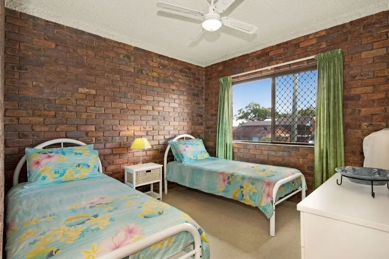 Waterviews,Pool, Wifi its all here !- Welsby Pde, Bongaree