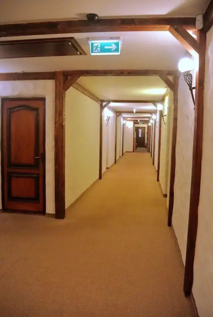 Üksik Rüütel Hotel