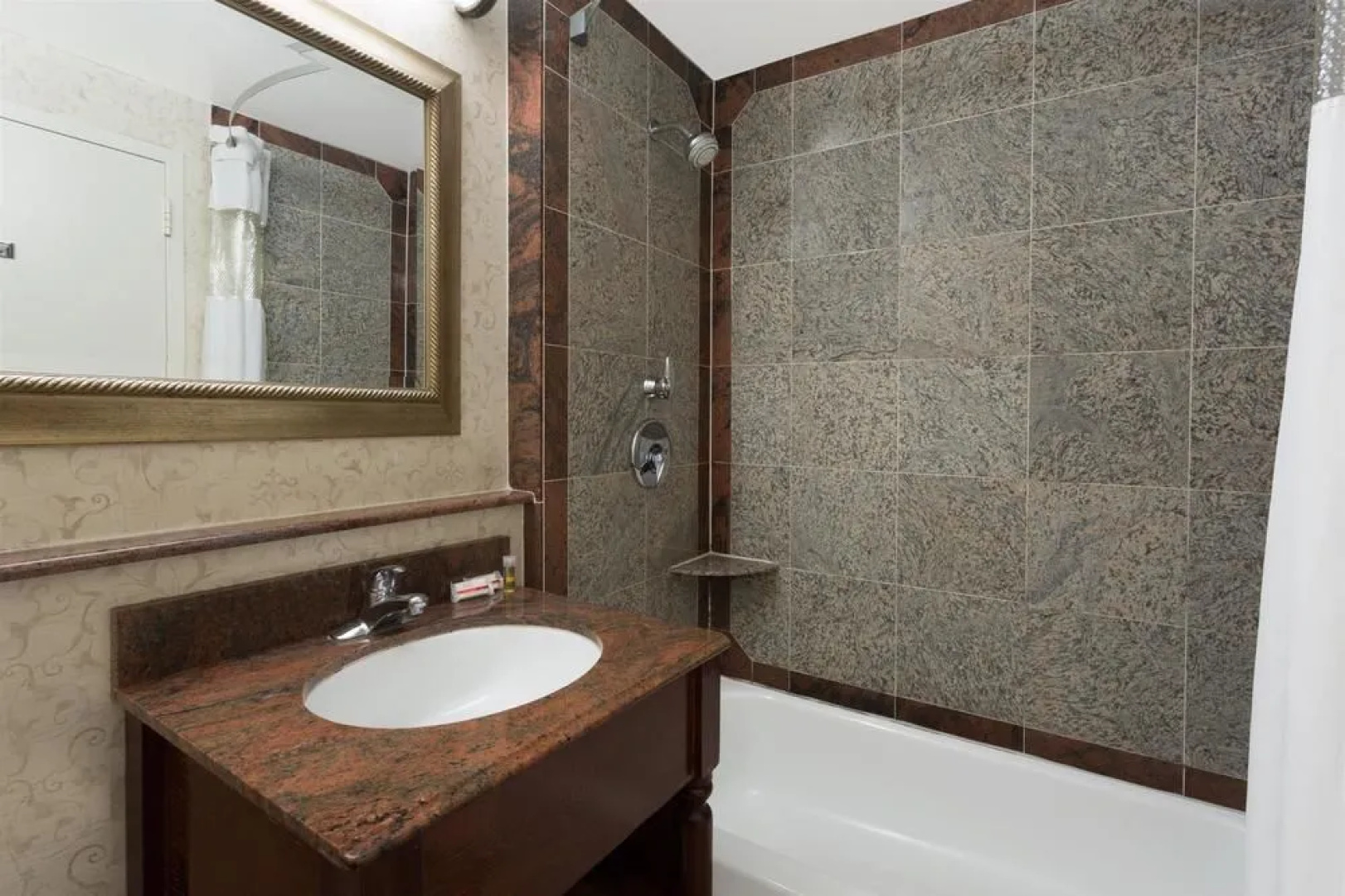 Days Inn Lanham Washington Dc