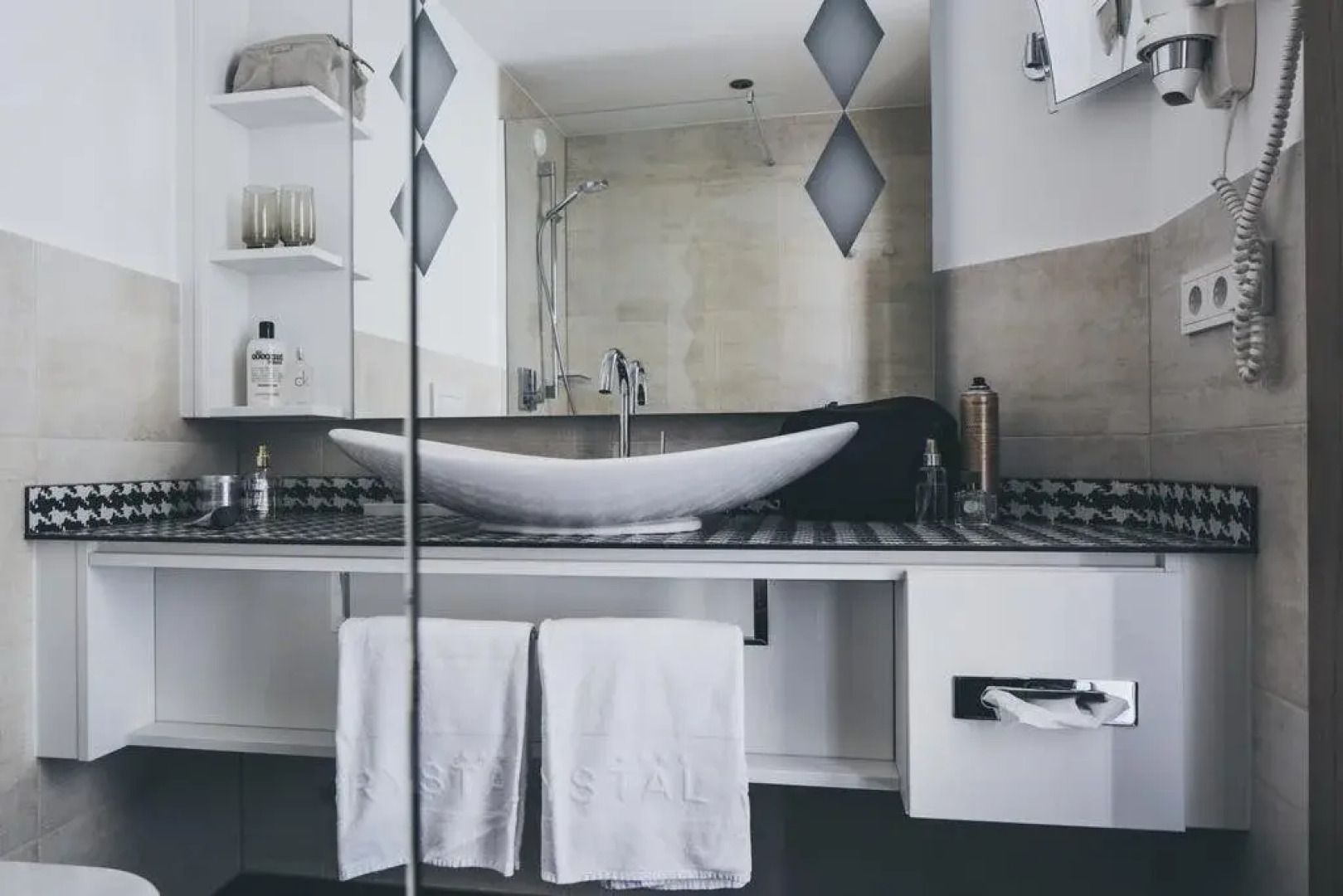 The Crystal VAYA Unique