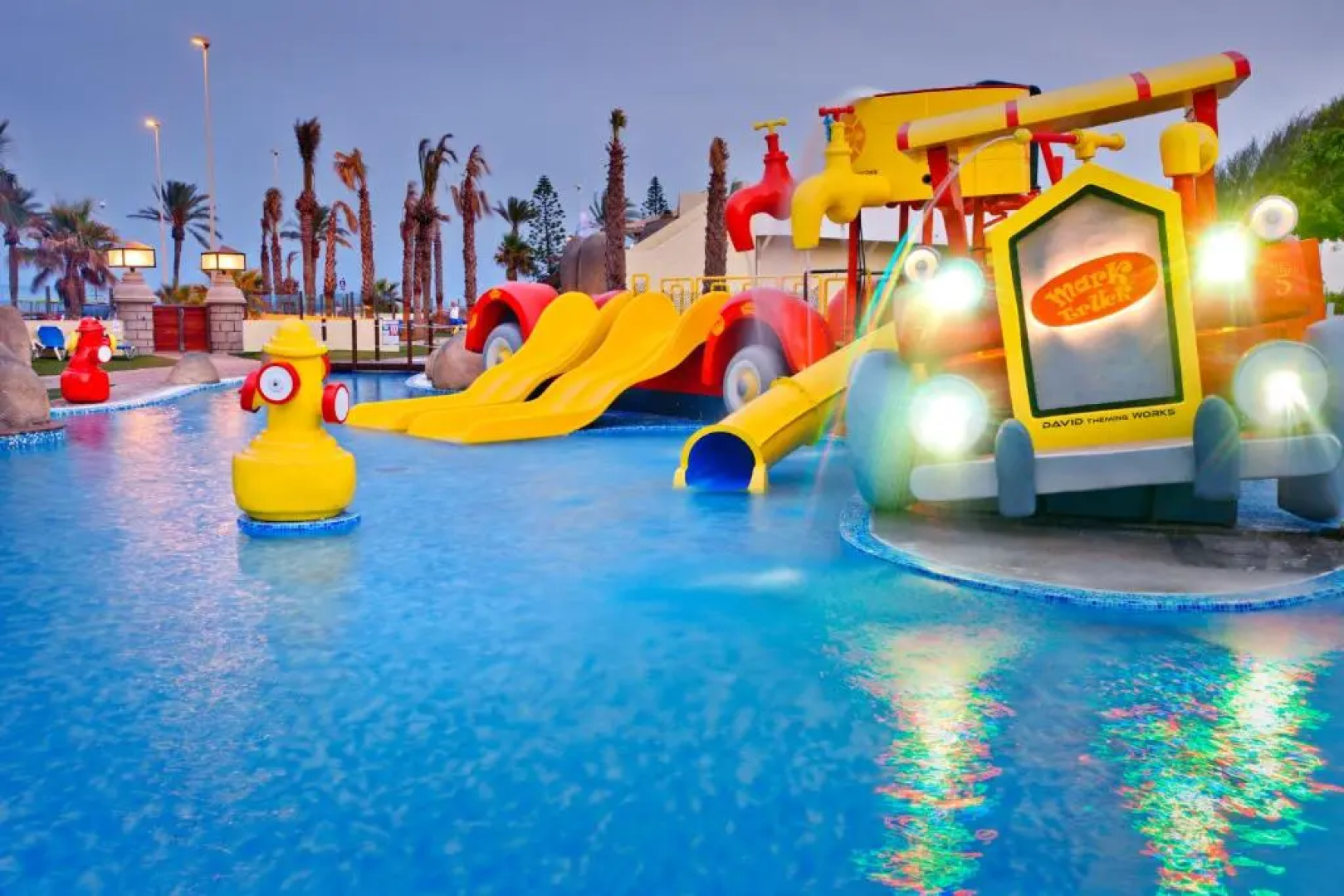 Mediterraneo Bay Hotel & Resort